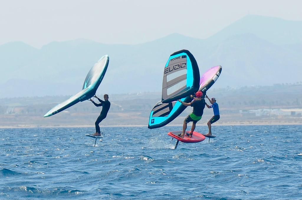 Vicente Sierra se adjudica el I ASailor@ Trophy de la clase Wing Foil