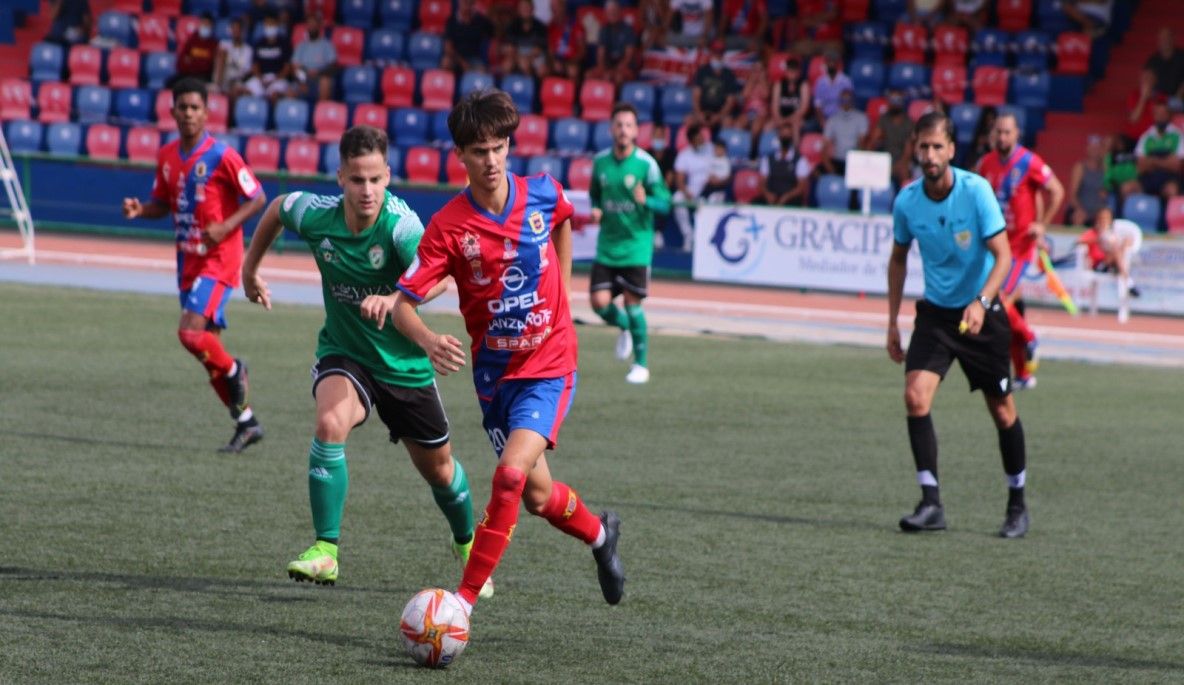 La UD Lanzarote cae por la mínima en el derbi  lanzaroteño (0-1)