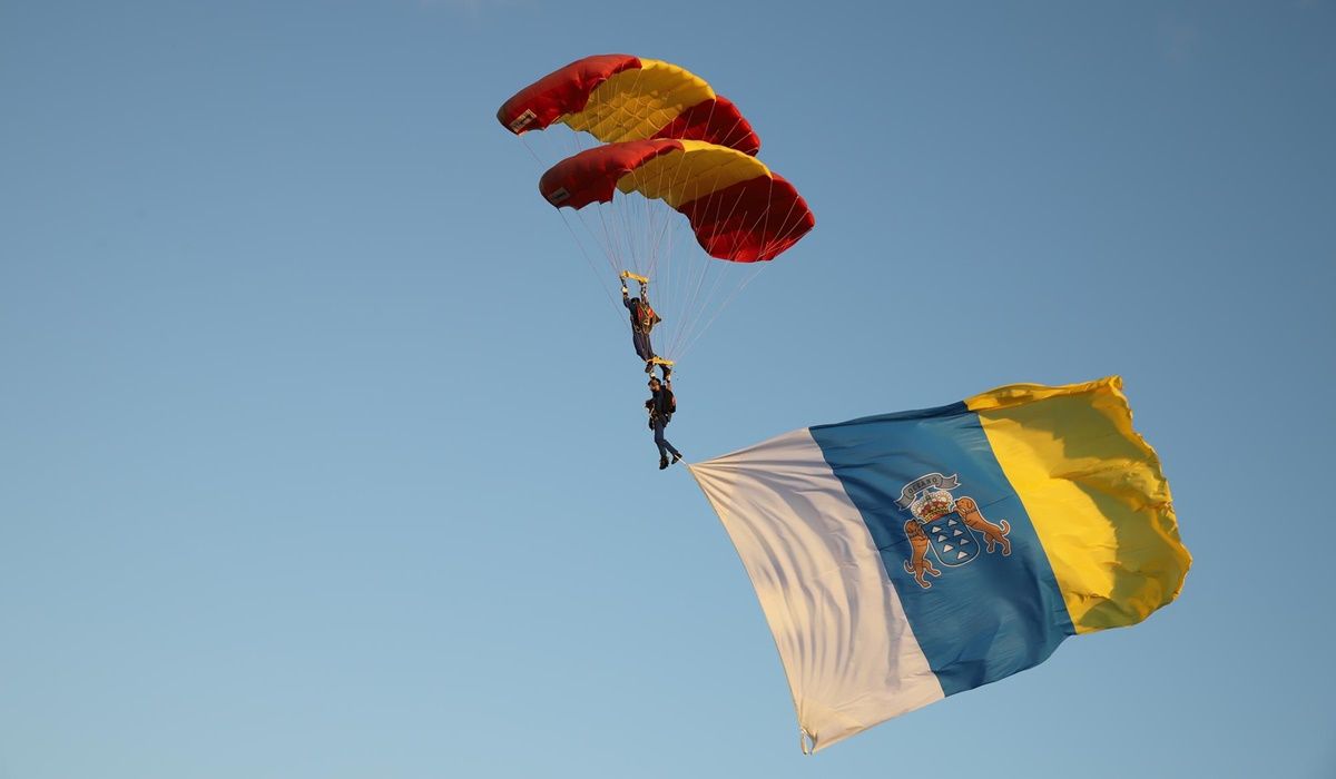 Los paracaidistas aterrizaron en la playa de El Reducto