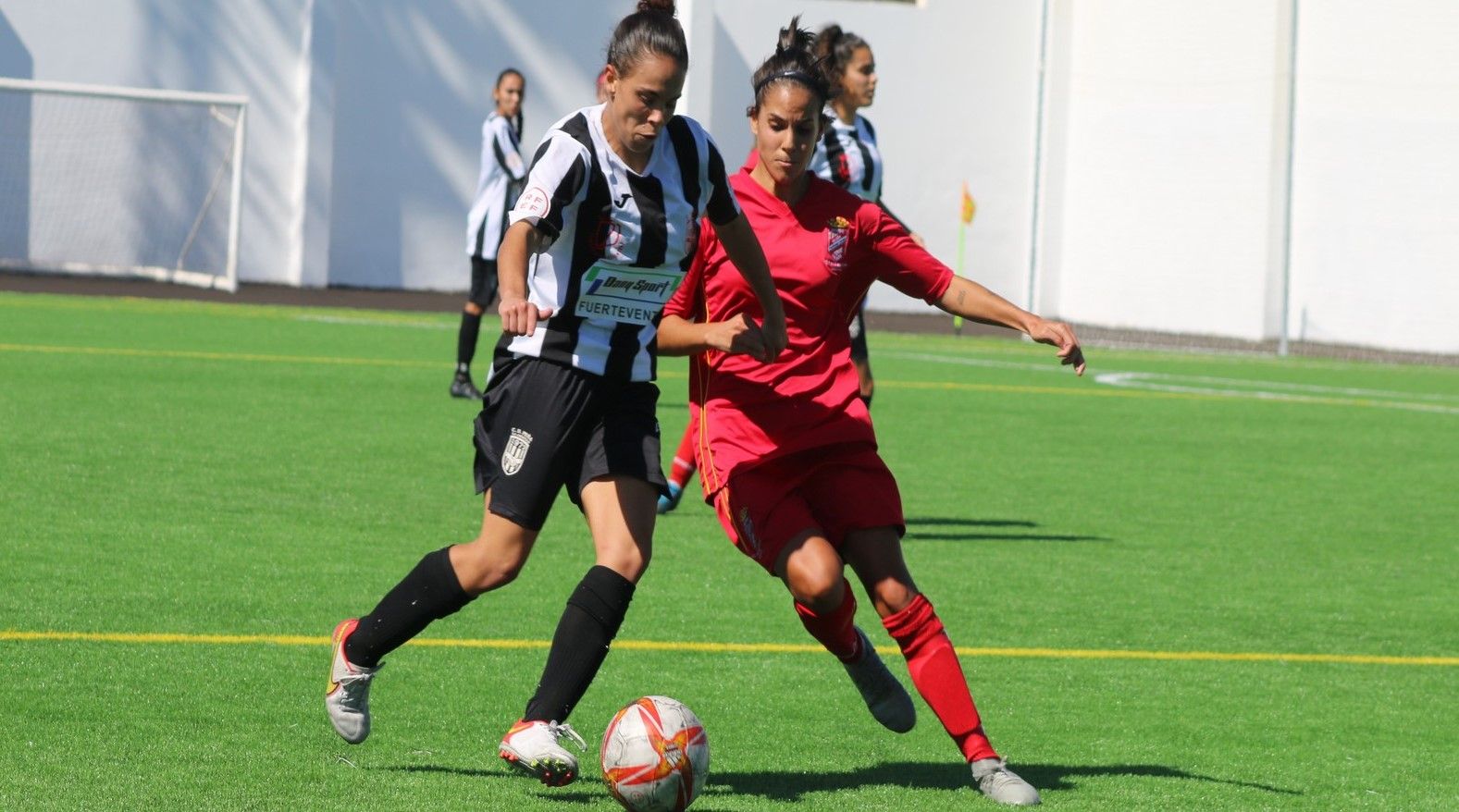 El FC Puerto del Carmen cae ante el CD Achaman en un feo  partido (2-1)