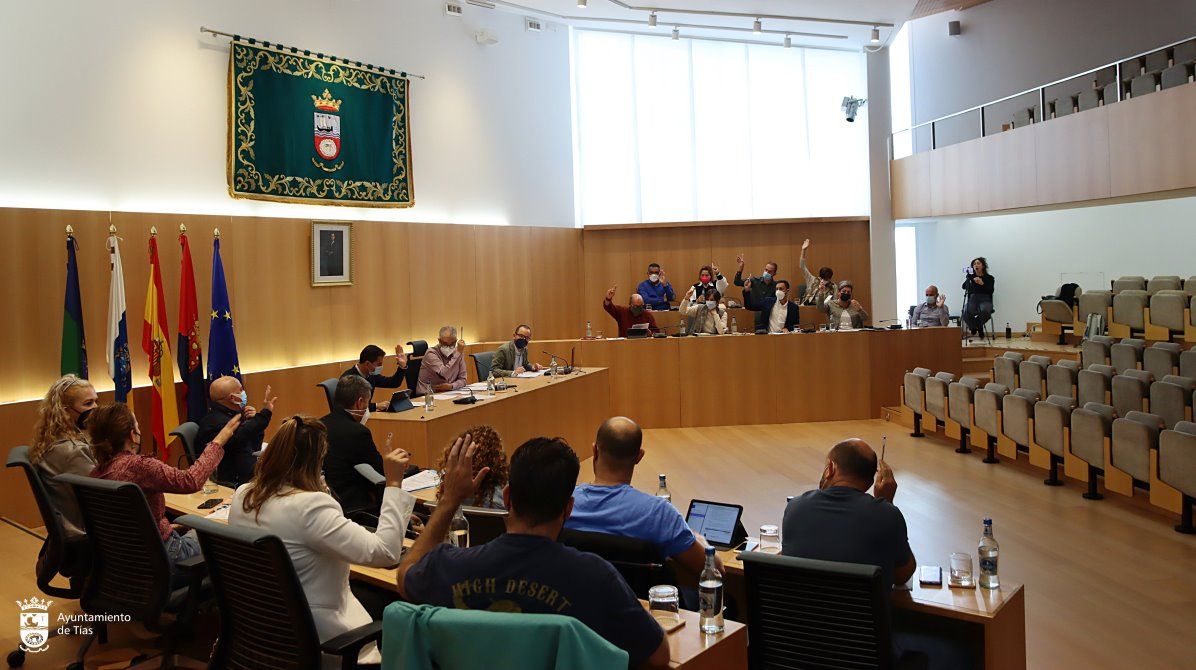 Sesión plenaria en el Ayuntamiento de Tías