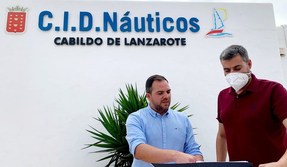 Jacobo Medina y Kiko Aparicio en el Centro Insular de Deportes Náuticos