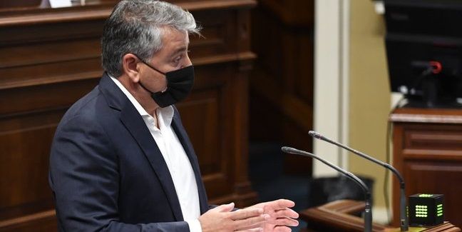 CC Deputy David de la Hoz, in the Parliament of the Canary Islands
