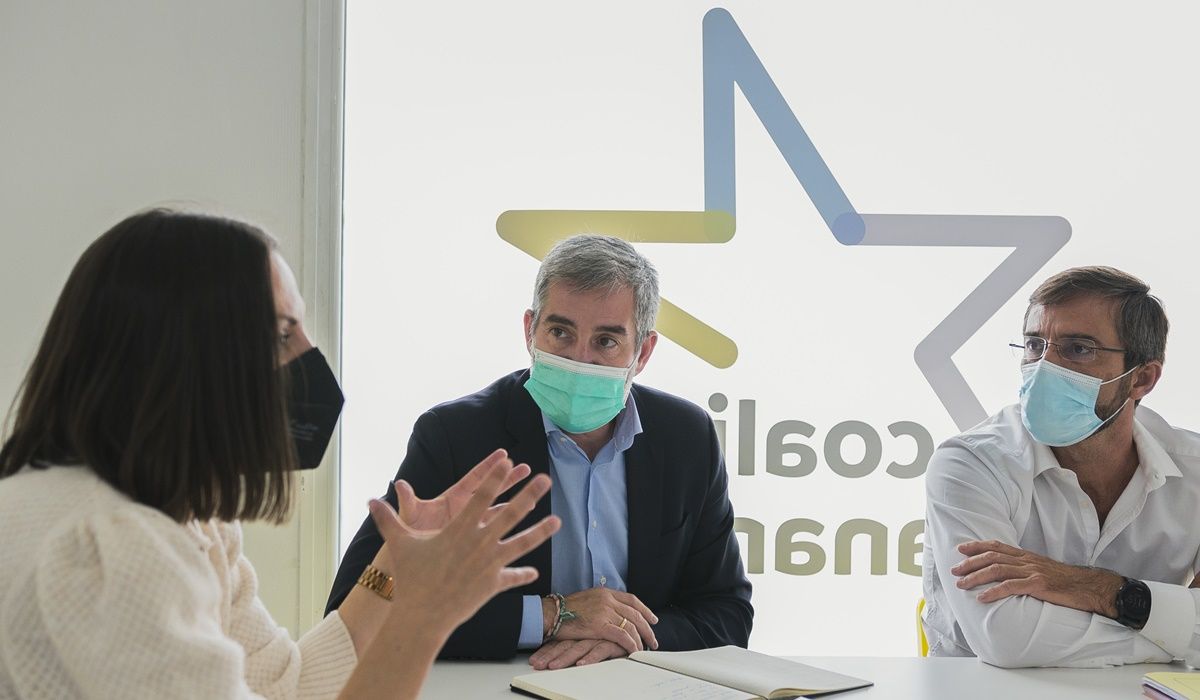 Visita Fernando Clavijo en la sede de CC Lanzarote