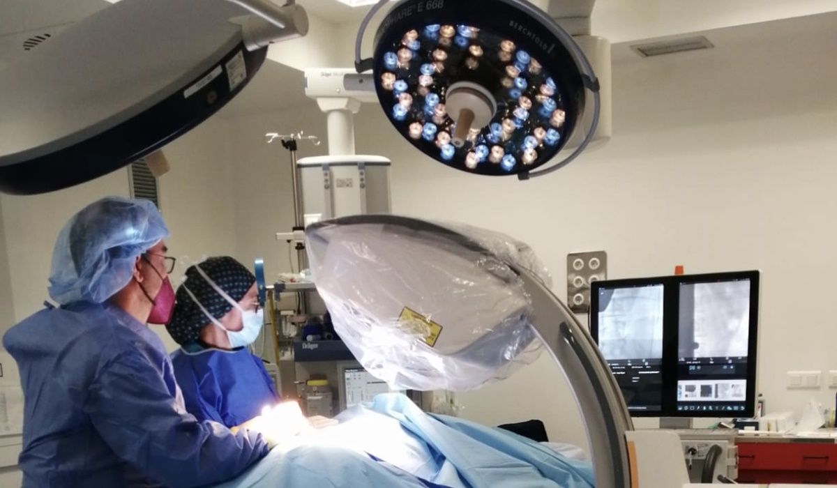 Momento de la operación de hernia discal