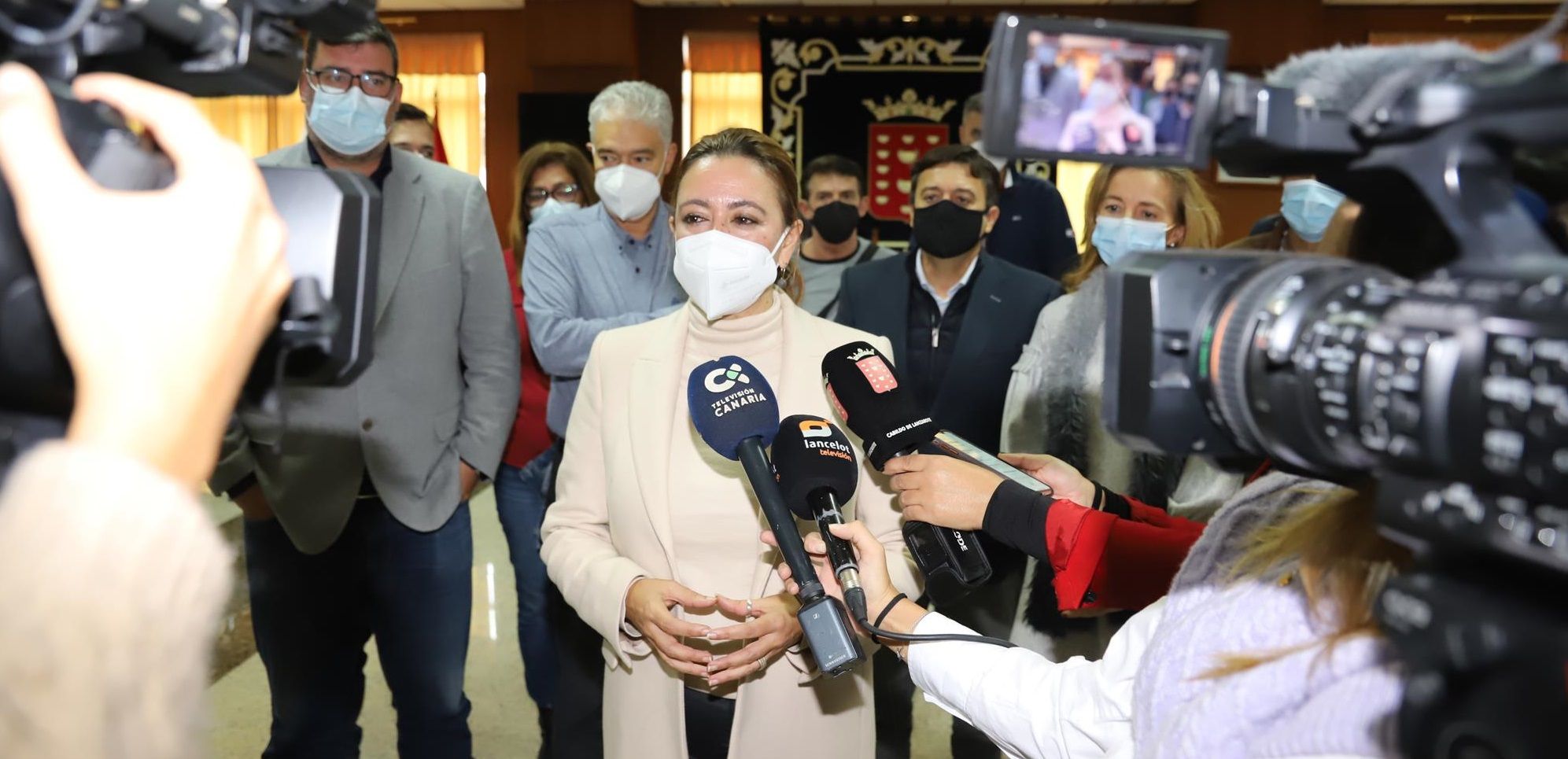 La presidenta del Cabildo, tras la reunión con ayuntamientos, cofradías y patronal