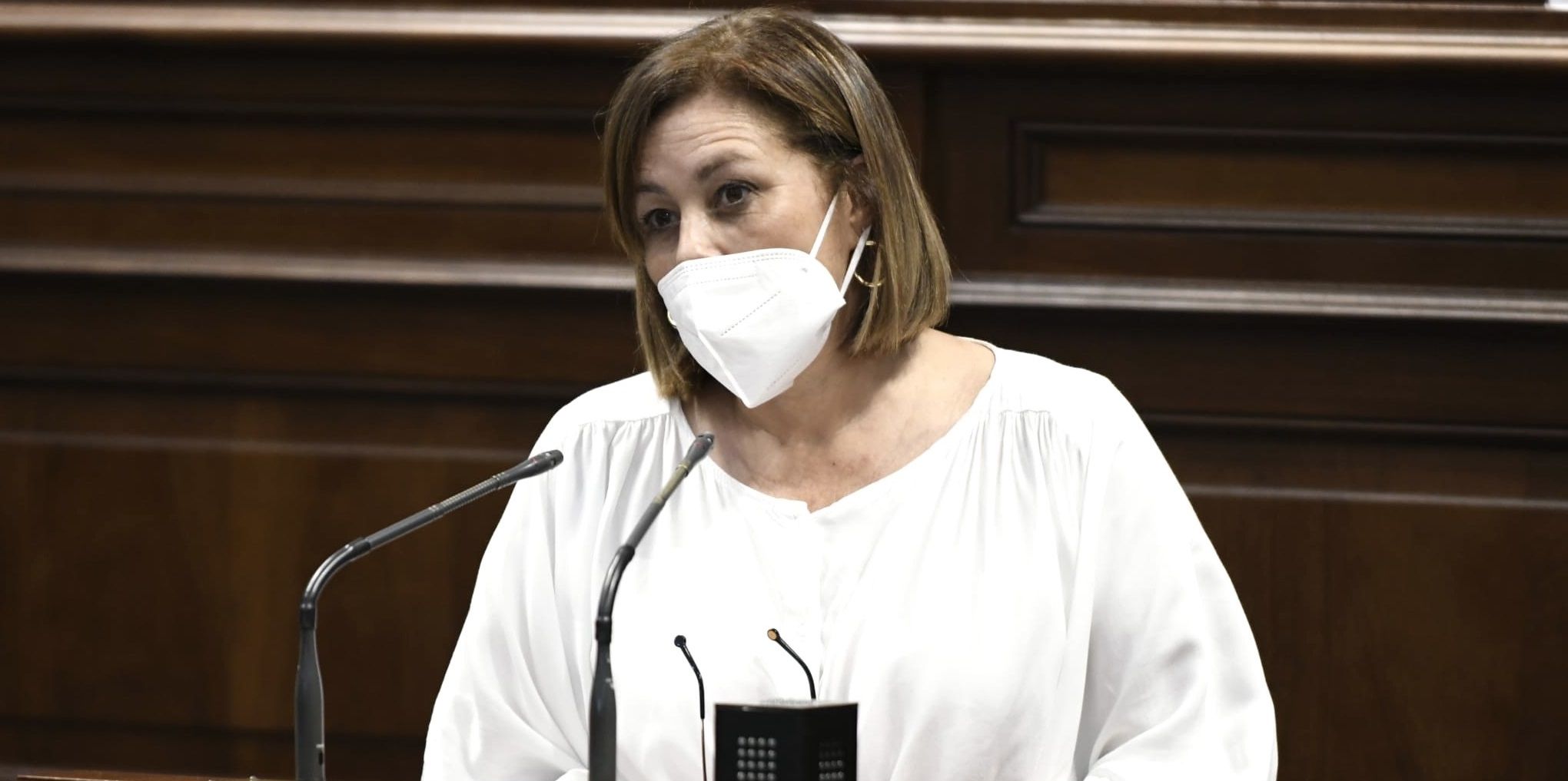 La diputada del PP Ástrid Pérez, en el Parlamento de Canarias