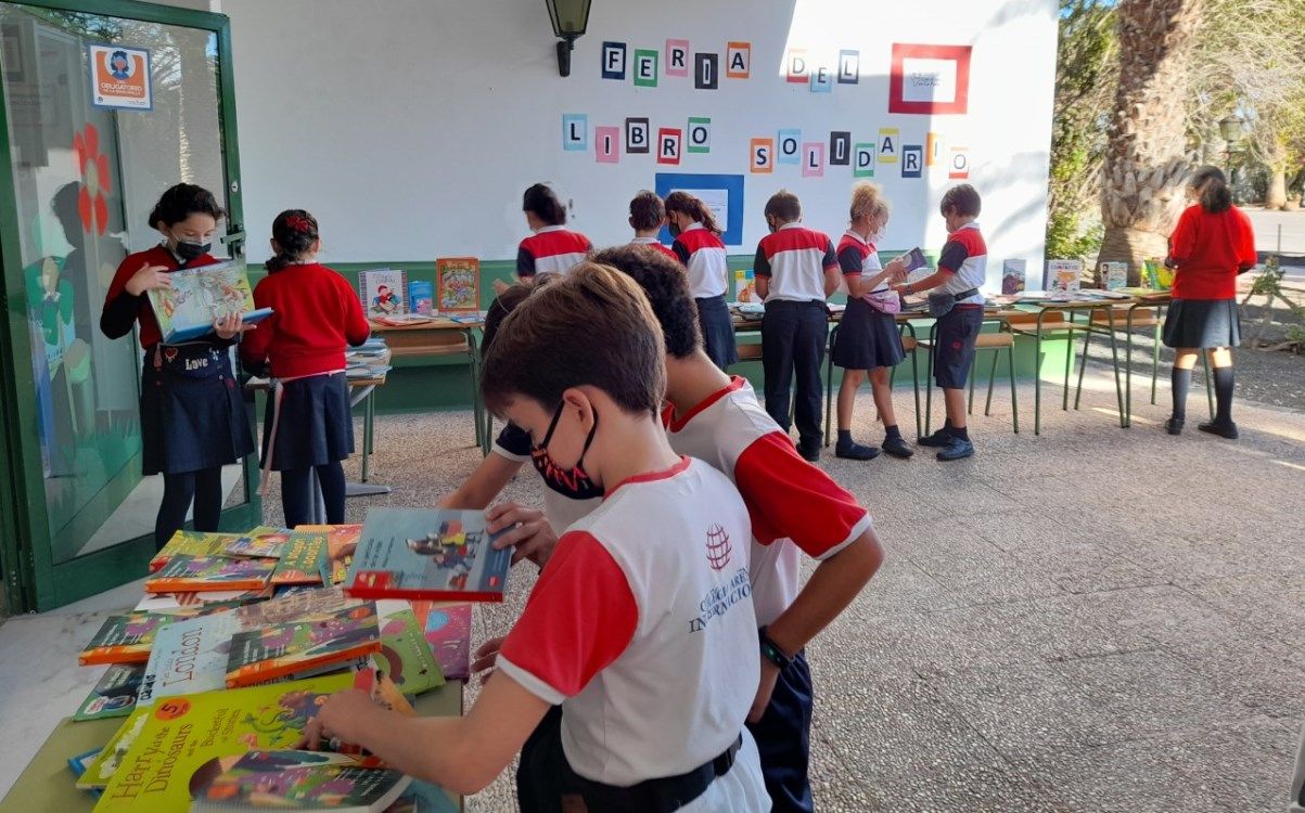 Acción solidaria en el Colegio Arenas Internacional de Costa Teguise