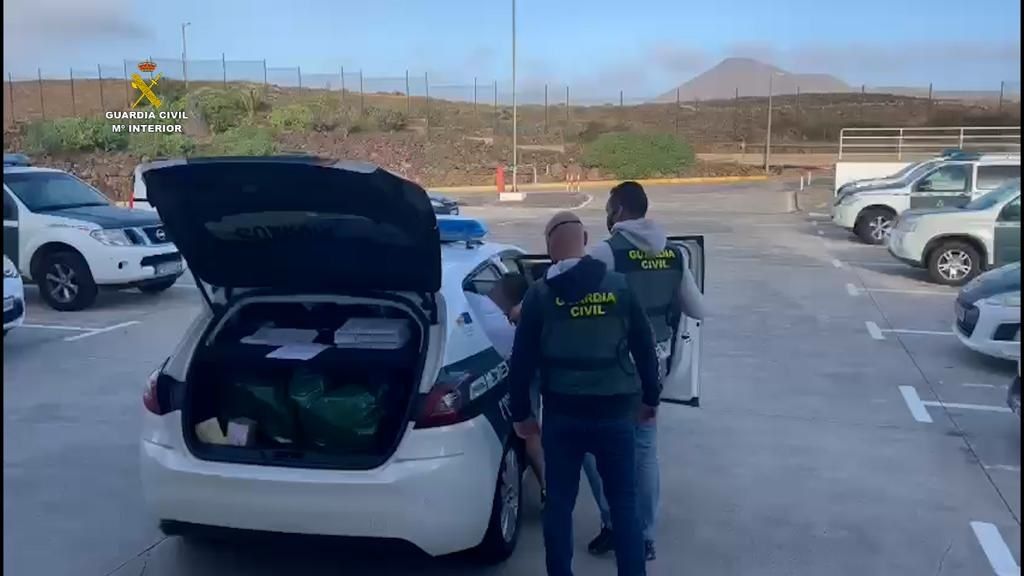 Detenidas dos personas por presuntas estafas en la compra de vehículos