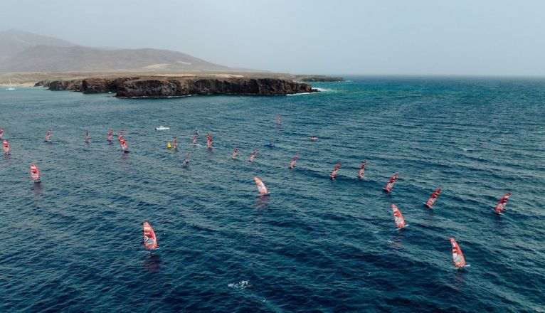 Lanzarote iQFoil Games 2022, primera parada del circuito mundial