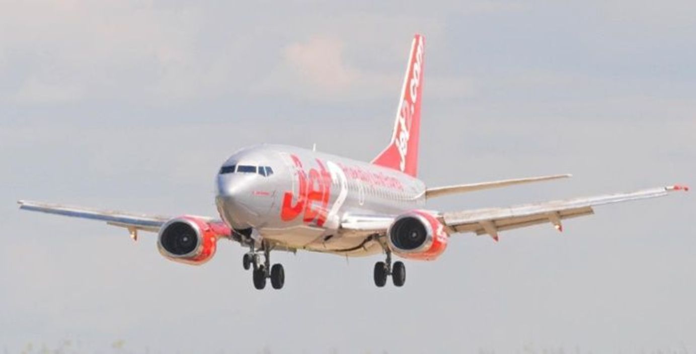 Avión de Jet2 en vuelo