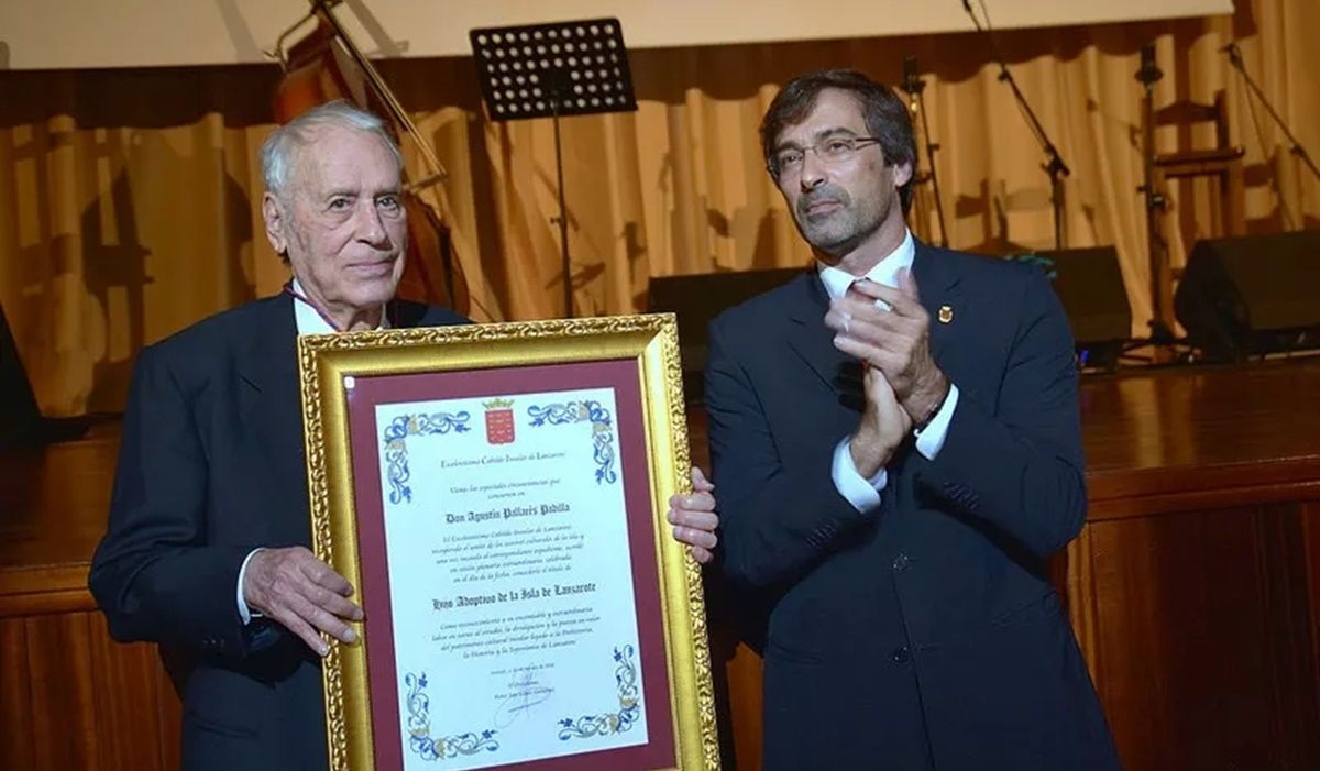 Agustín Pallarés junto al ex presidente del Cabildo, Pedro San Ginés