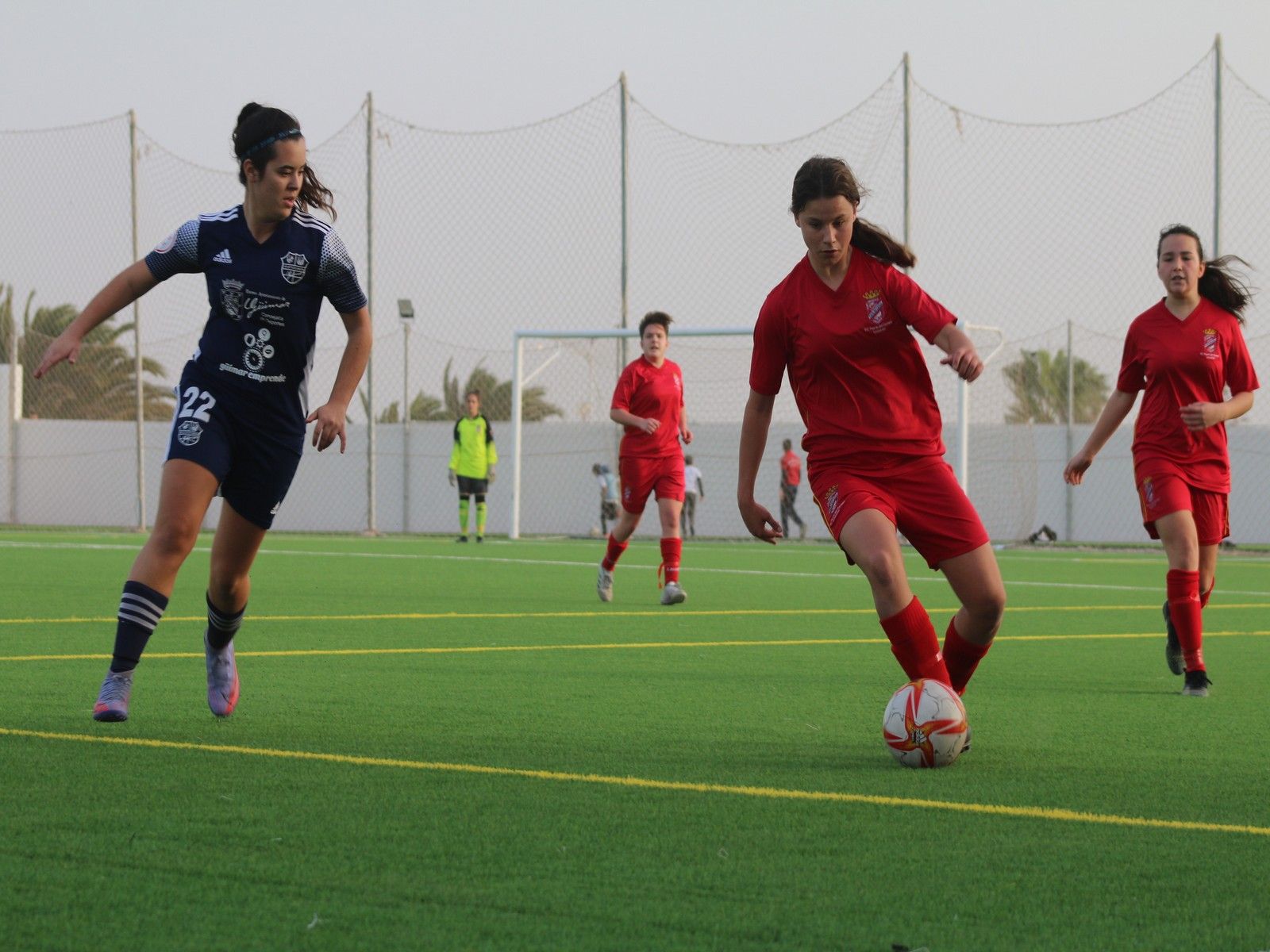 El FC Puerto del Carmen encarrila el triunfo en la primera mitad (2-3)