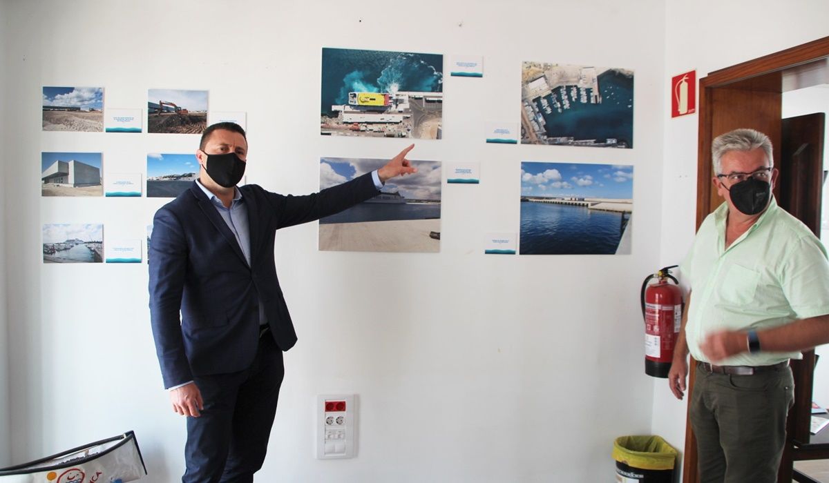 Exposición del nuevo puerto de Playa Blanca