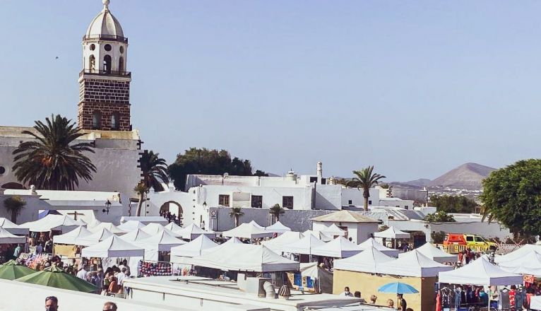 MERCADILLO TEGUISE 