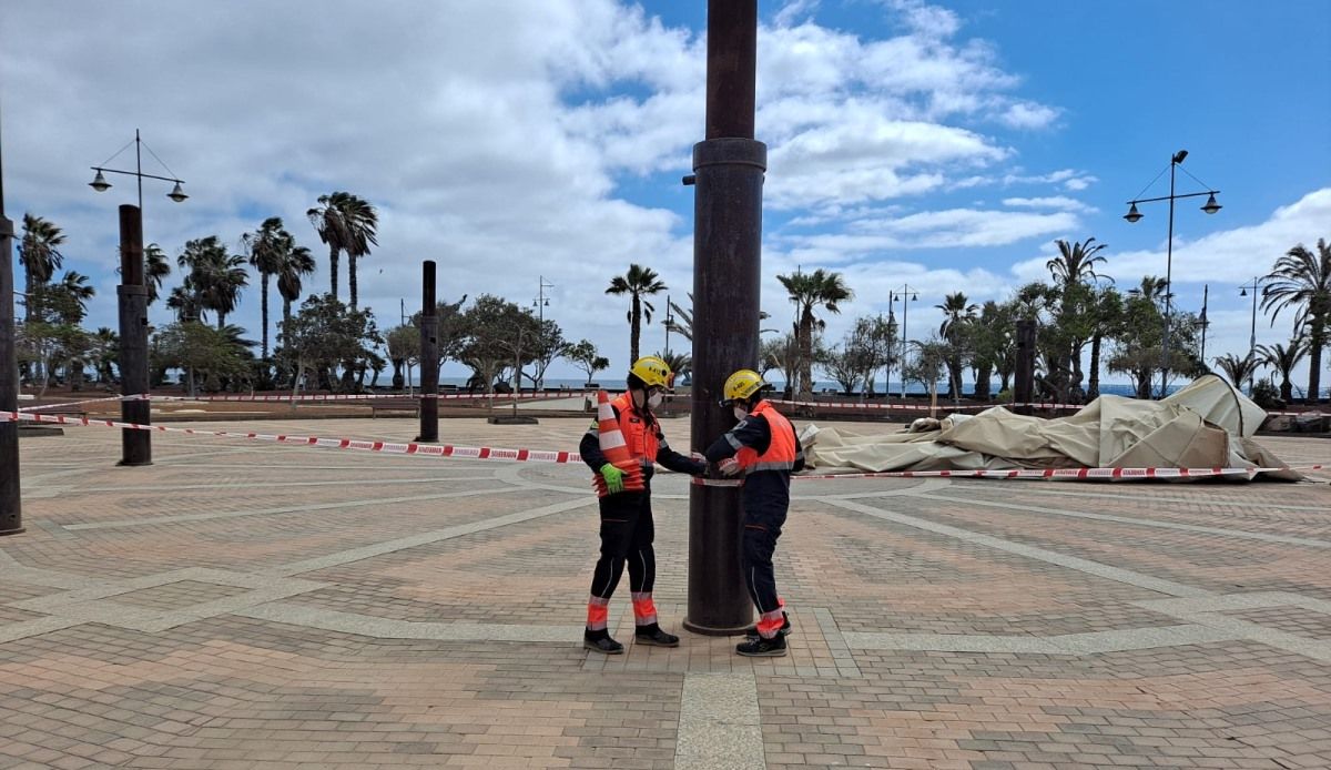 El viento se lleva la carpa del Parque Temático