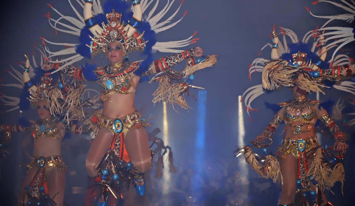 La Villa acoge la presentación de la comparsa Los Cumbacheros