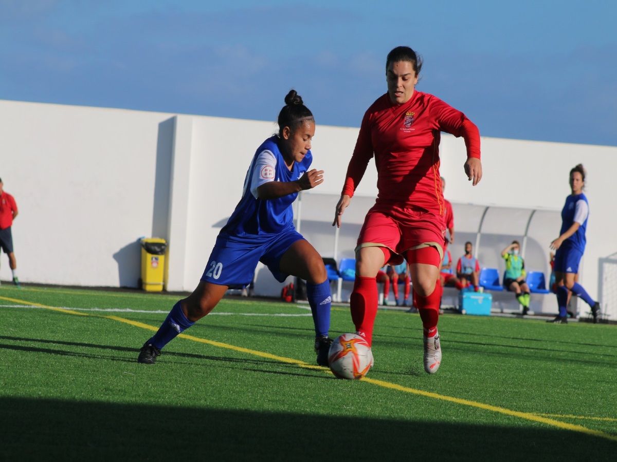 PEl Unión Viera doblegó al Puerto del Carmen en la segunda mitad (4-1)