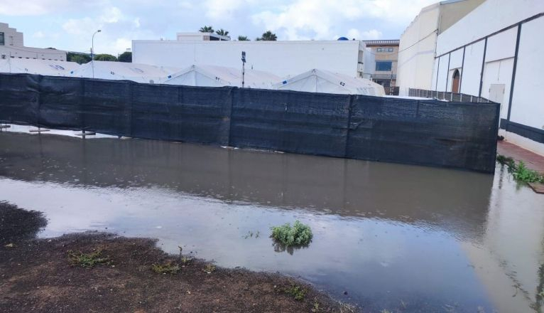 El CATE de Arrecife, anegado por las lluvias