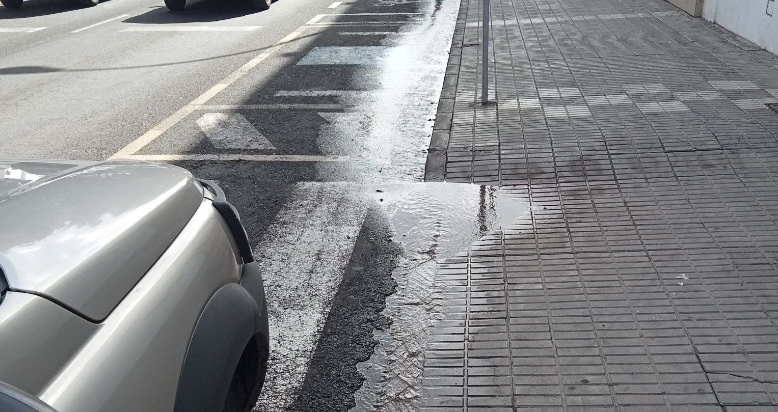 Water leak next to the El Salinero theater