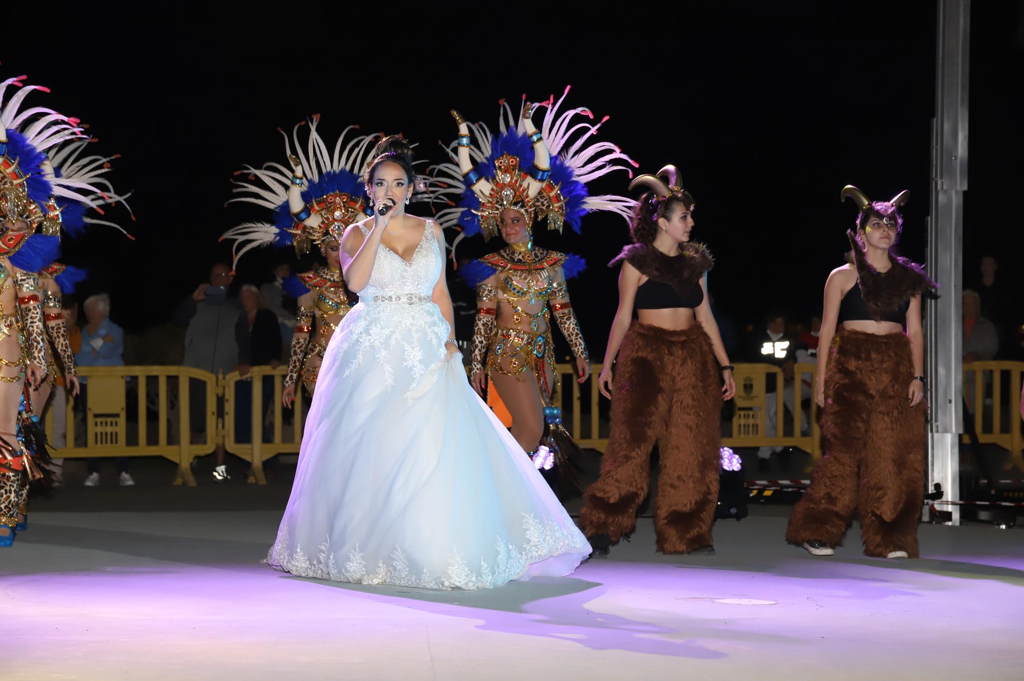 Noche de Carnaval en Costa Teguise Noche de Carnaval en Costa Teguise