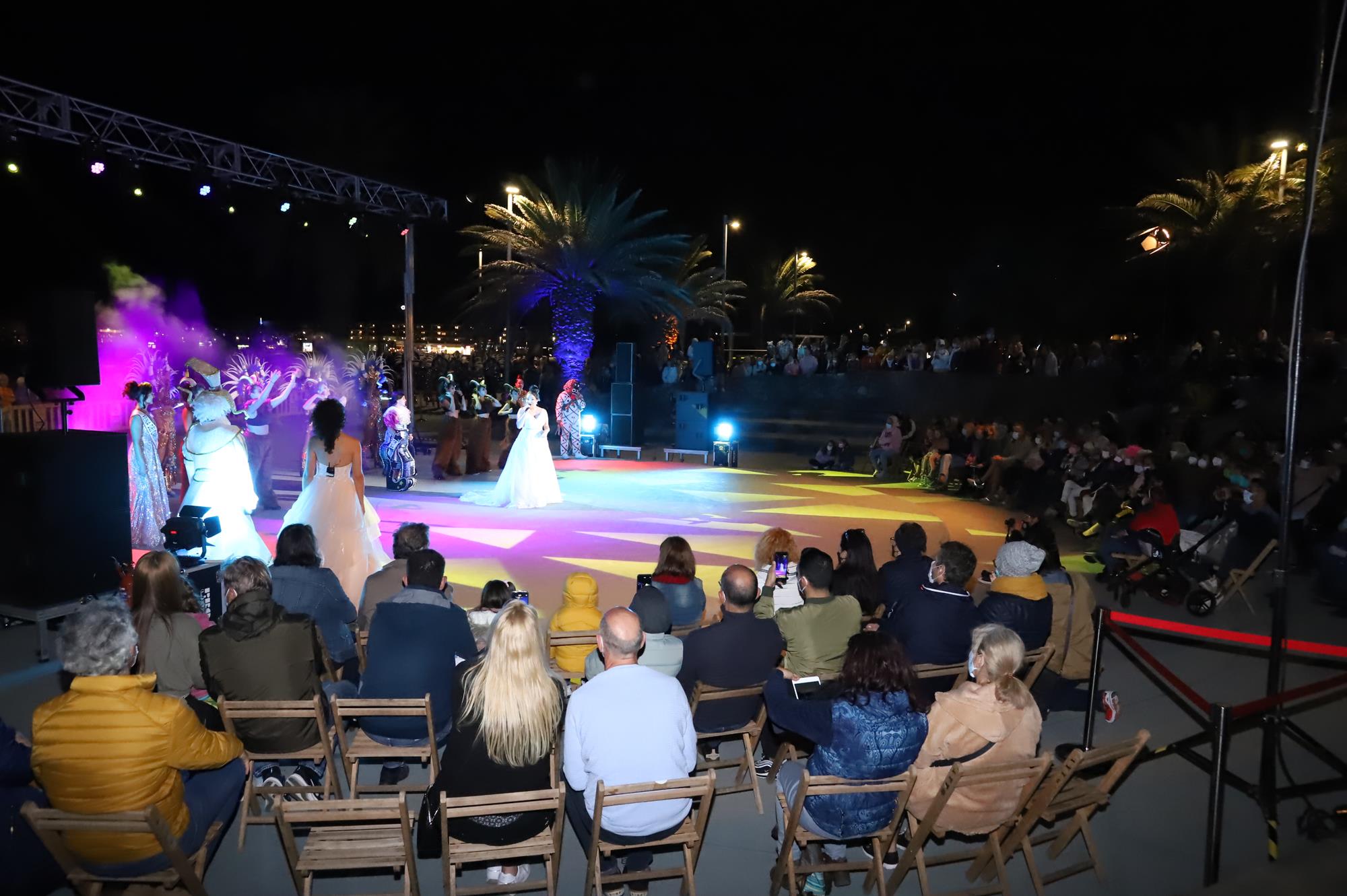 Noche de Carnaval en Costa Teguise Noche de Carnaval en Costa Teguise