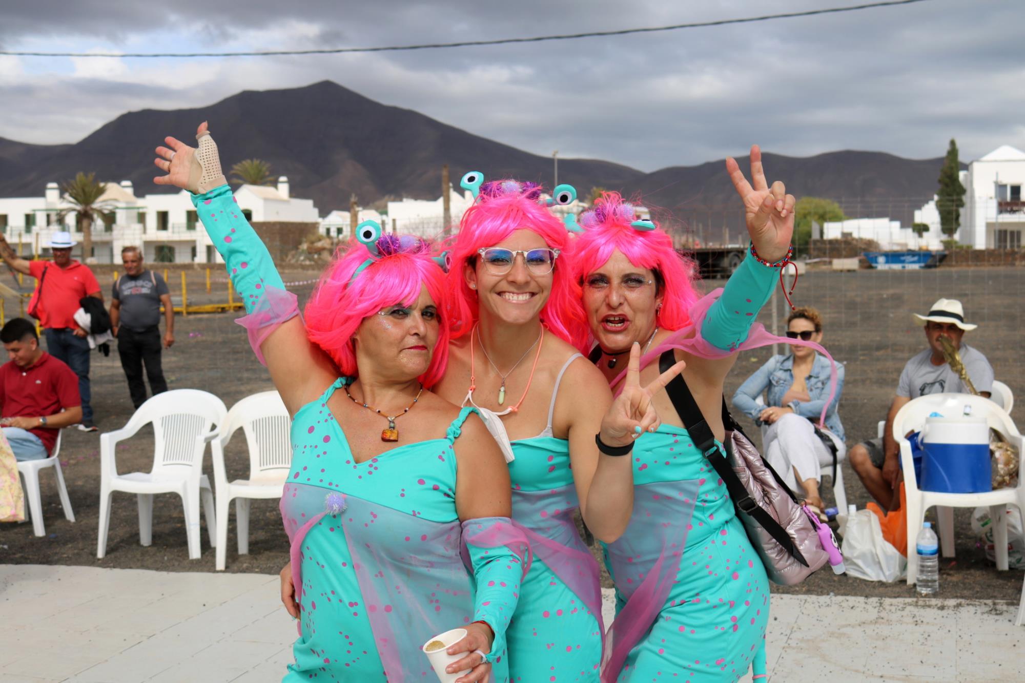 Carnaval de día en Playa Blanca Carnaval de día en Playa Blanca