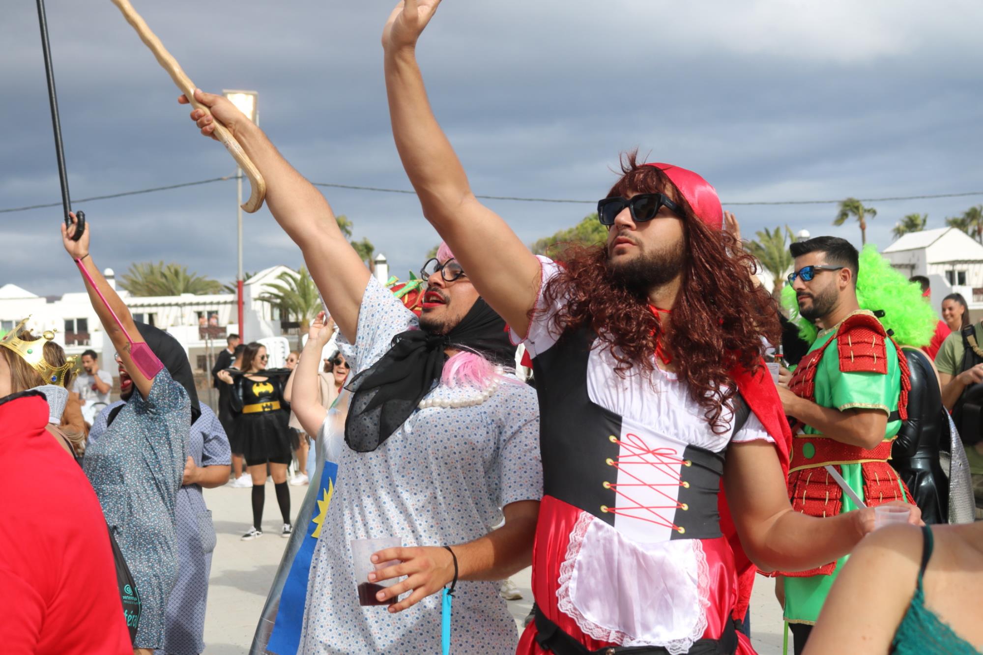 Carnaval de día en Playa Blanca Carnaval de día en Playa Blanca