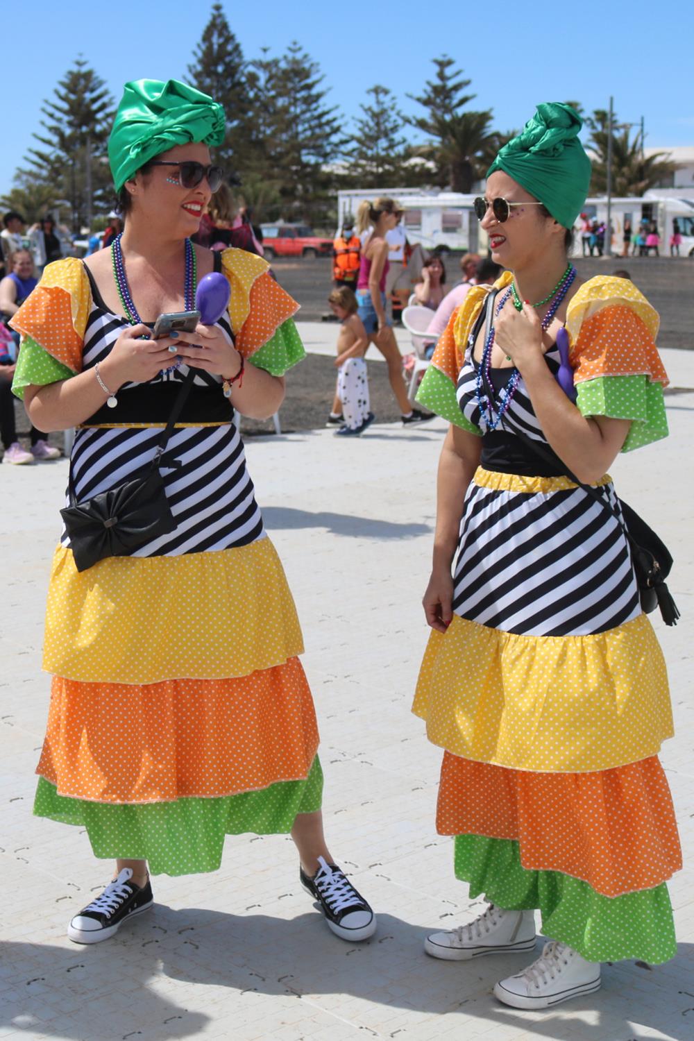 Carnaval de día en Playa Blanca Carnaval de día en Playa Blanca