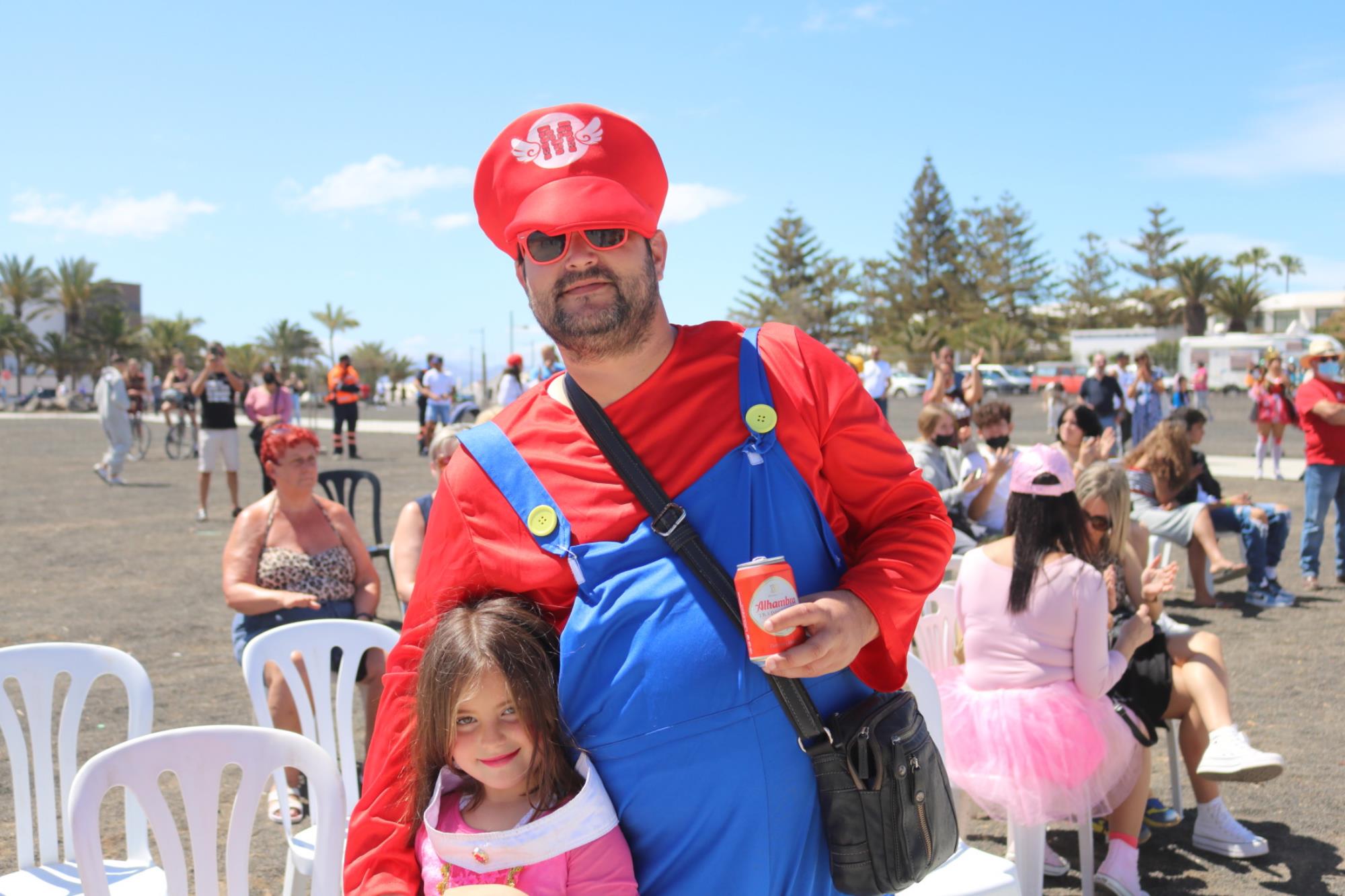 Carnaval de día en Playa Blanca Carnaval de día en Playa Blanca