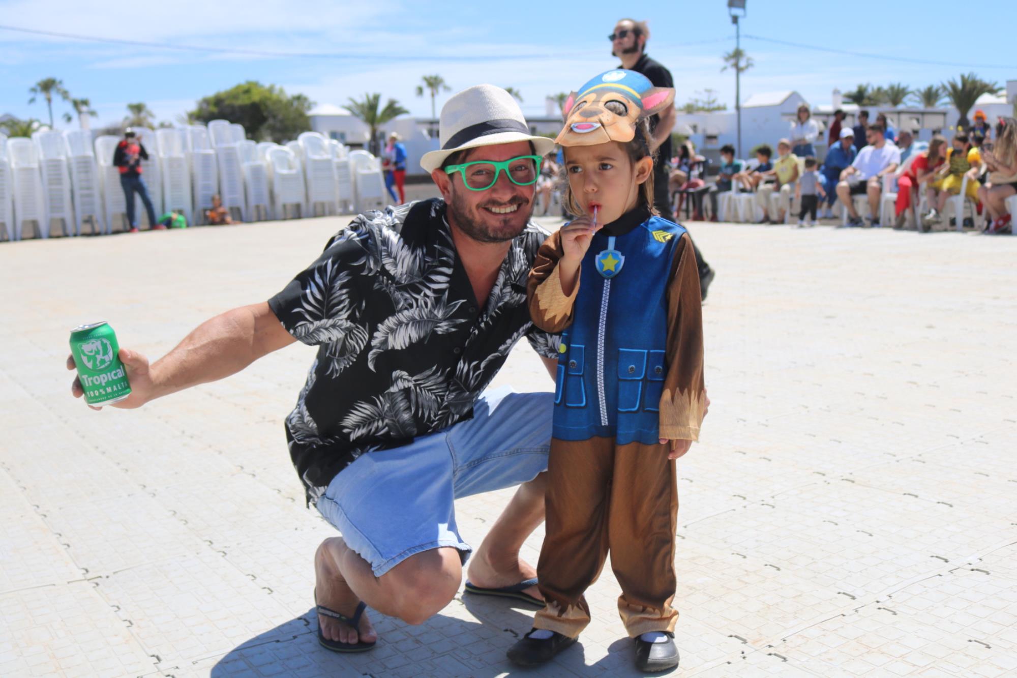 Carnaval de día en Playa Blanca Carnaval de día en Playa Blanca