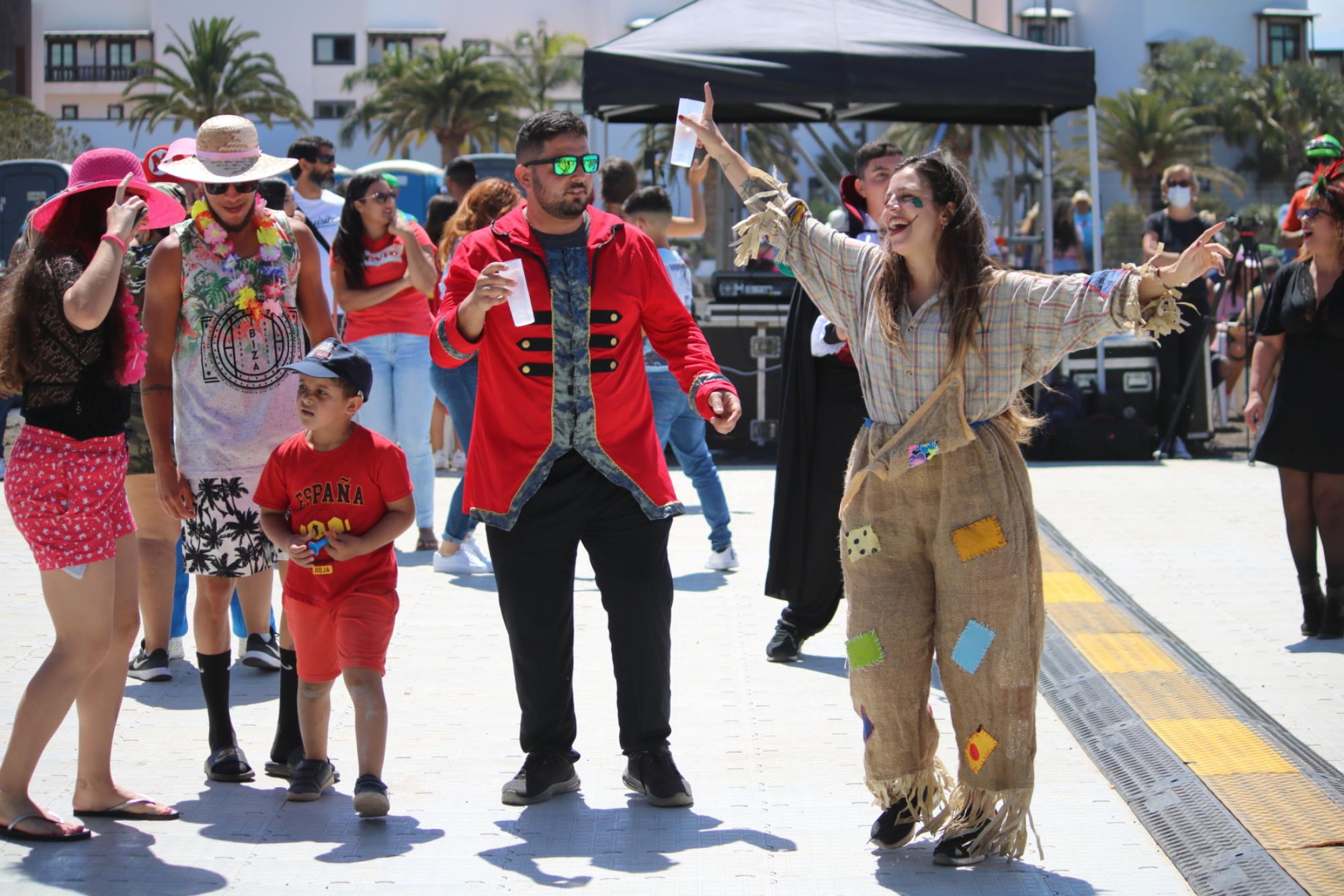 Carnaval de día en Playa Blanca Carnaval de día en Playa Blanca