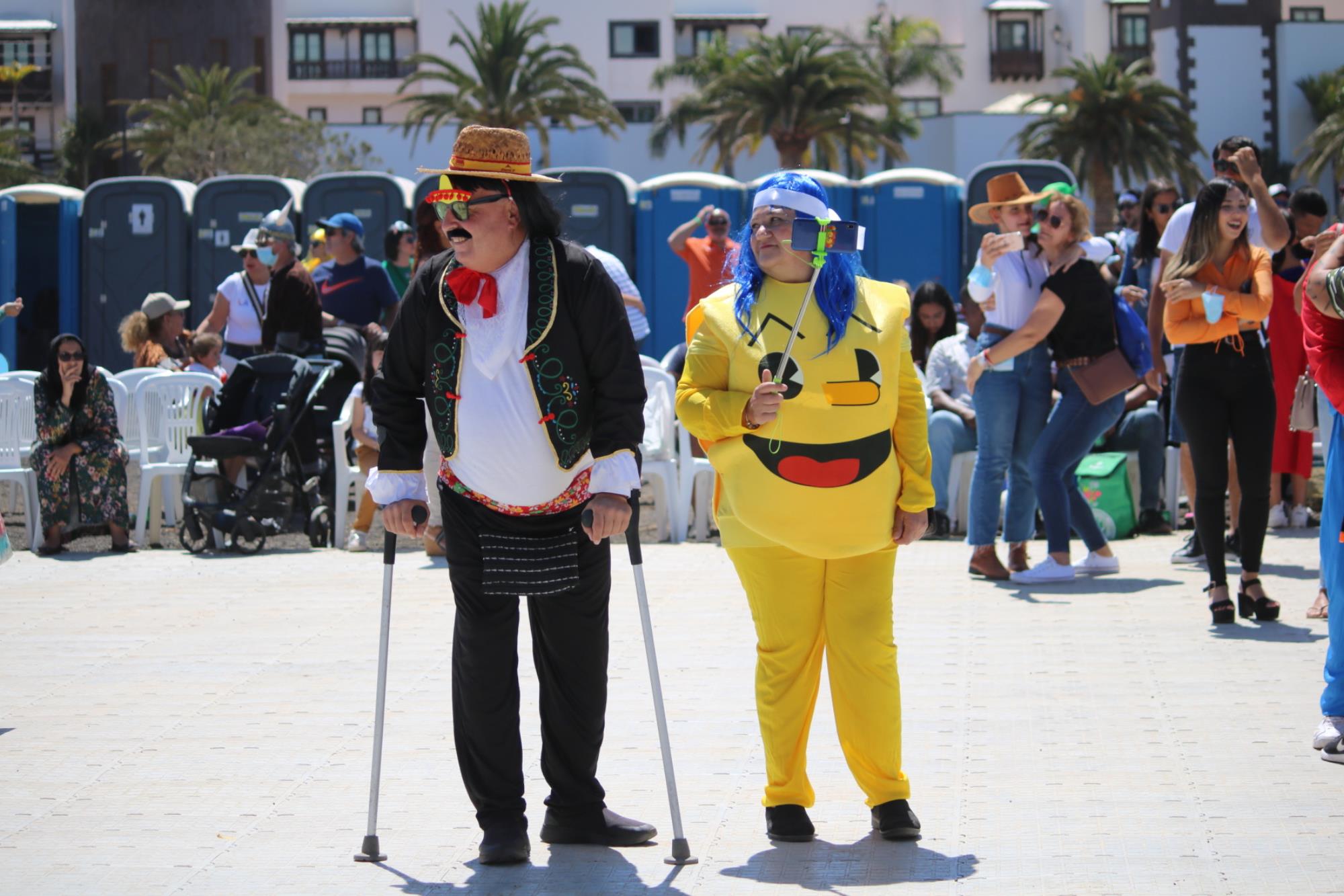 Carnaval de día en Playa Blanca Carnaval de día en Playa Blanca