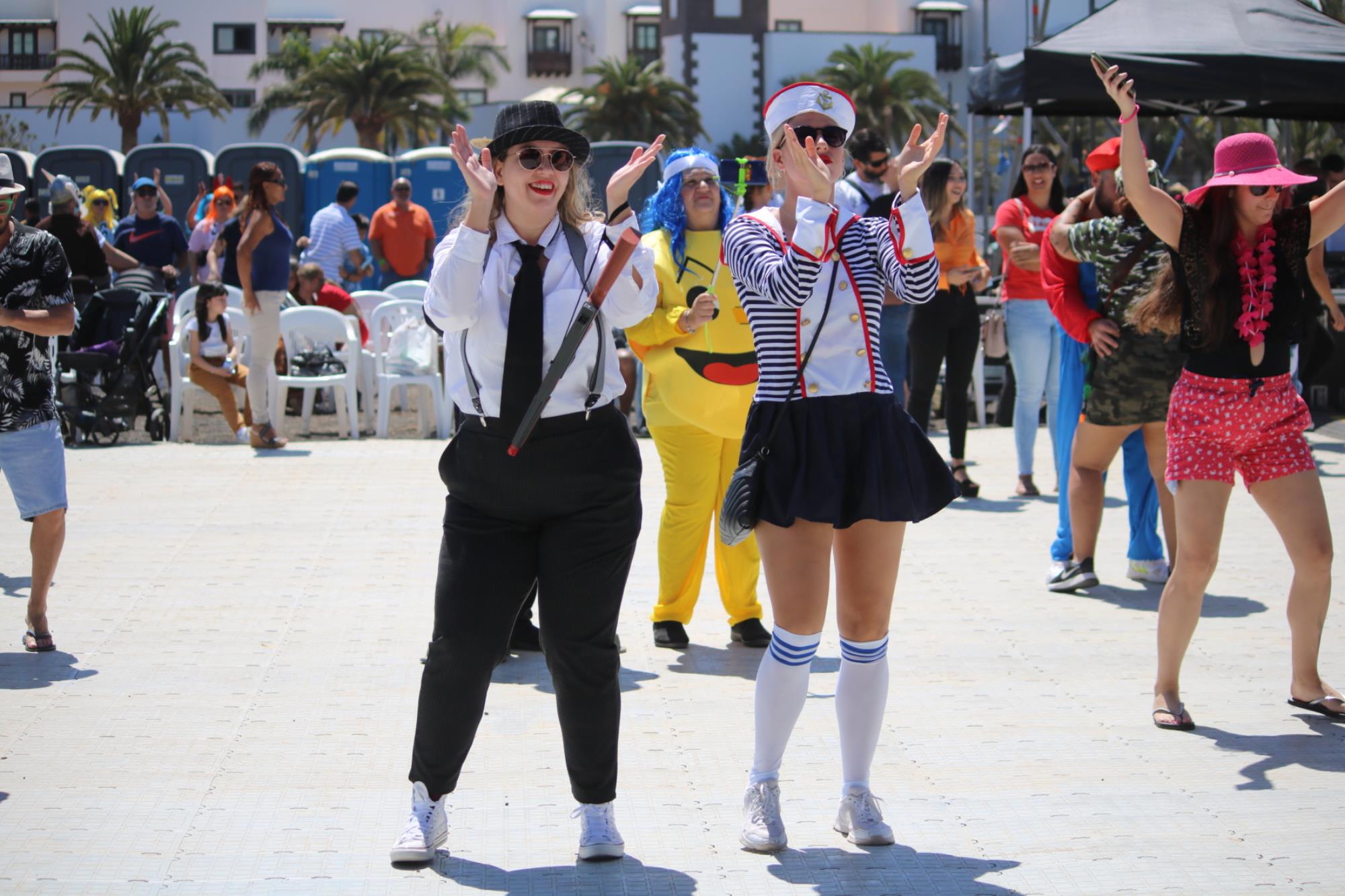 Carnaval de día en Playa Blanca Carnaval de día en Playa Blanca