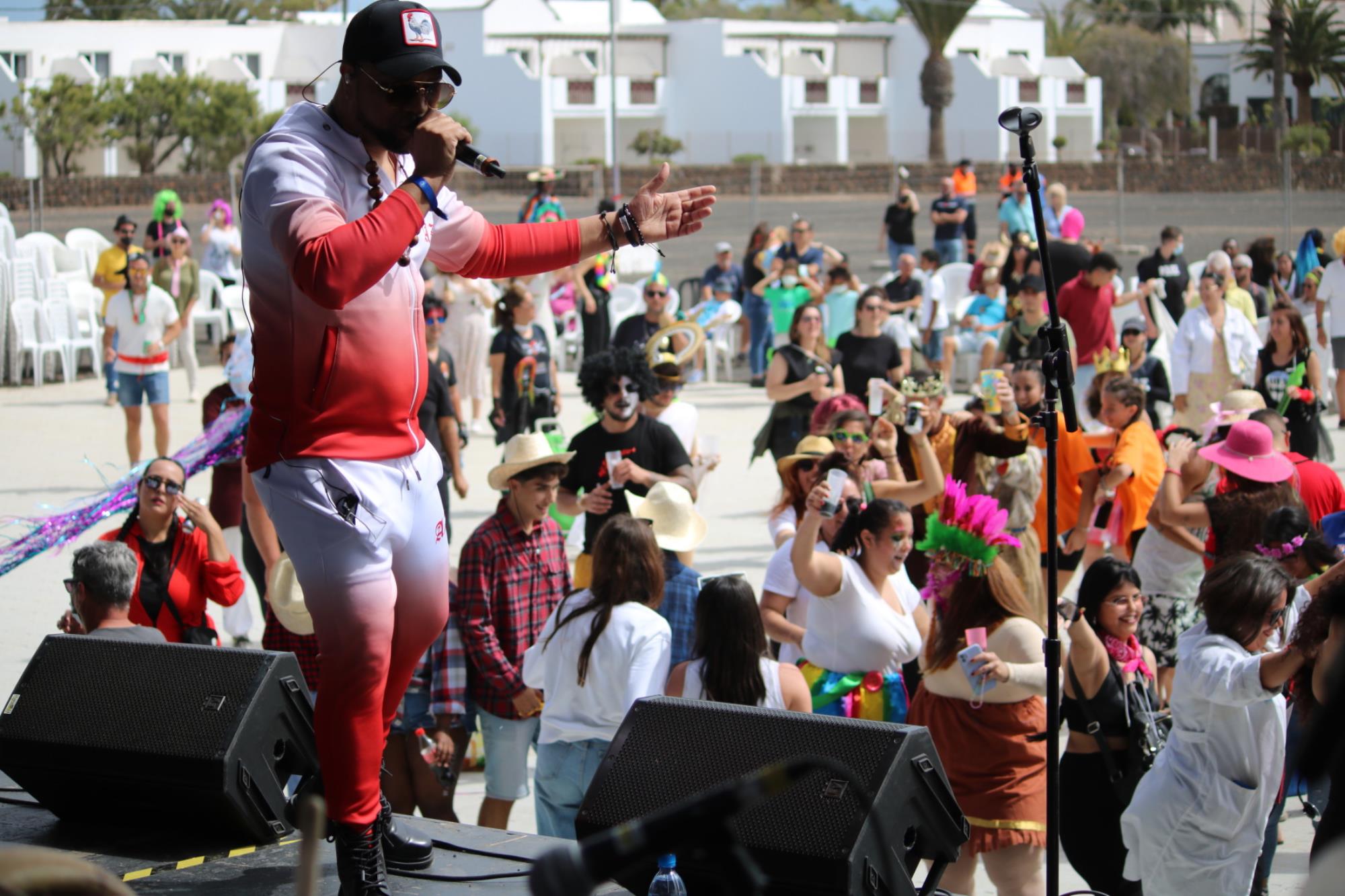 Carnaval de día en Playa Blanca Carnaval de día en Playa Blanca