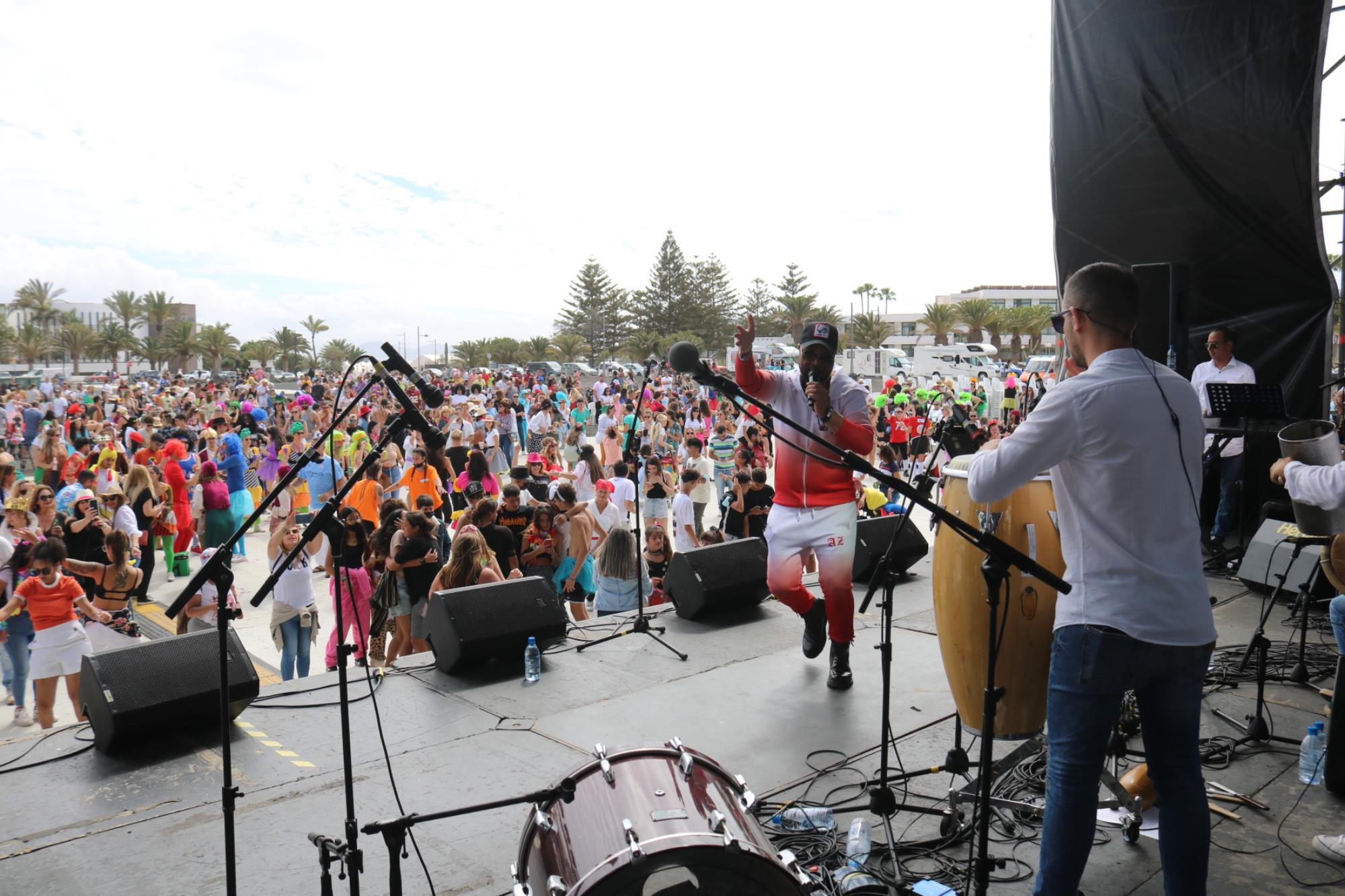 Carnaval de día en Playa Blanca Carnaval de día en Playa Blanca