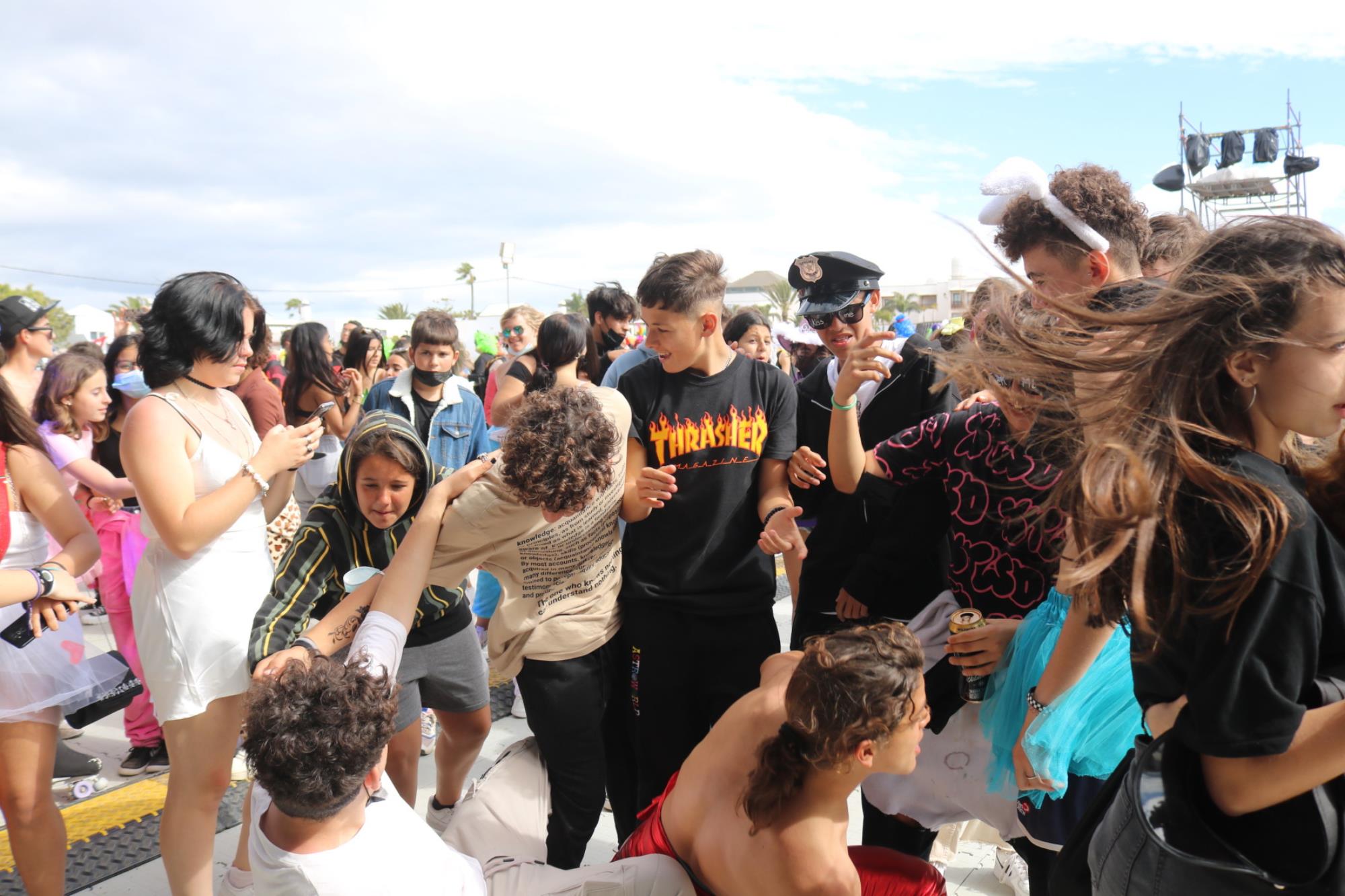 Carnaval de día en Playa Blanca Carnaval de día en Playa Blanca