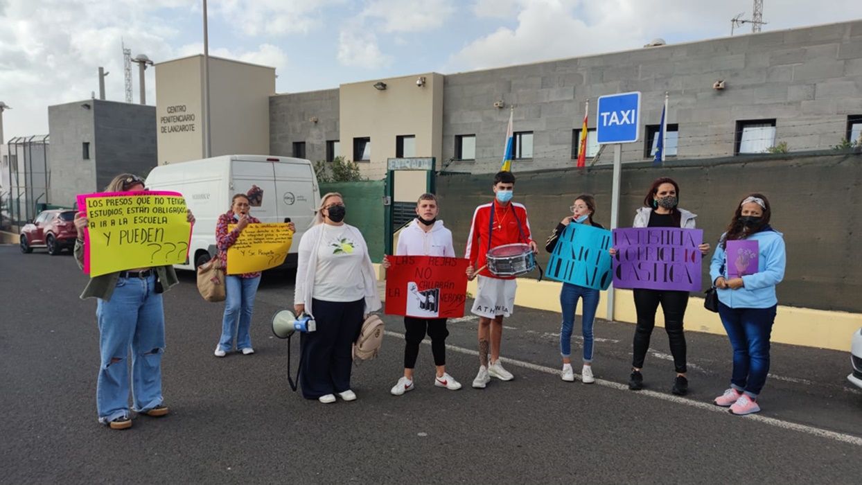 Protesta a las puertas de la cárcel de Tahíche