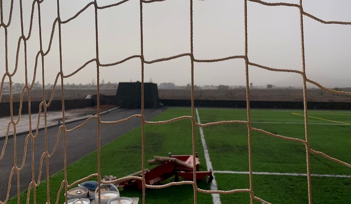 Imagen del campo de fútbol de Costa Teguise