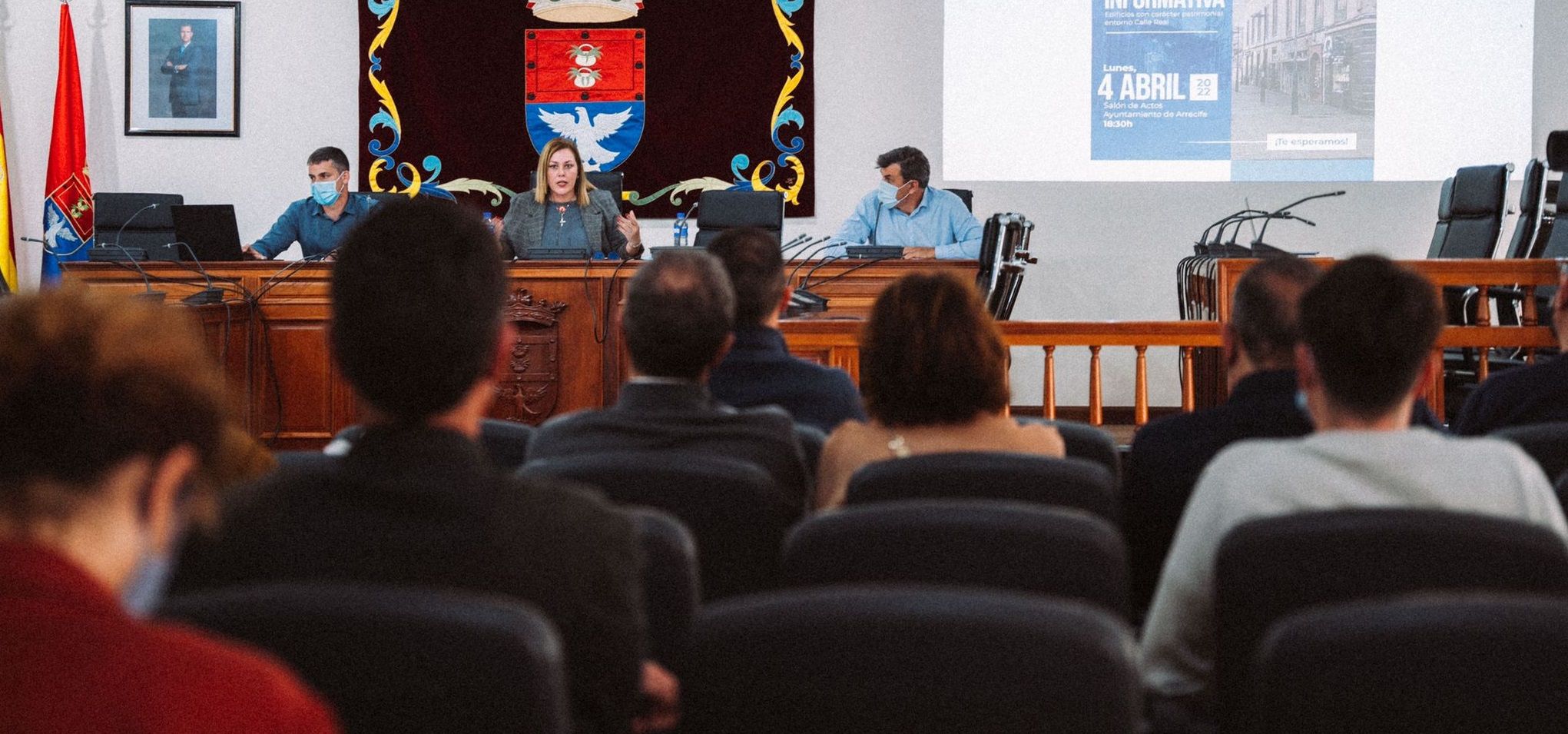 Reunión de la alcaldesa de Arrecife con vecinos y empresarios