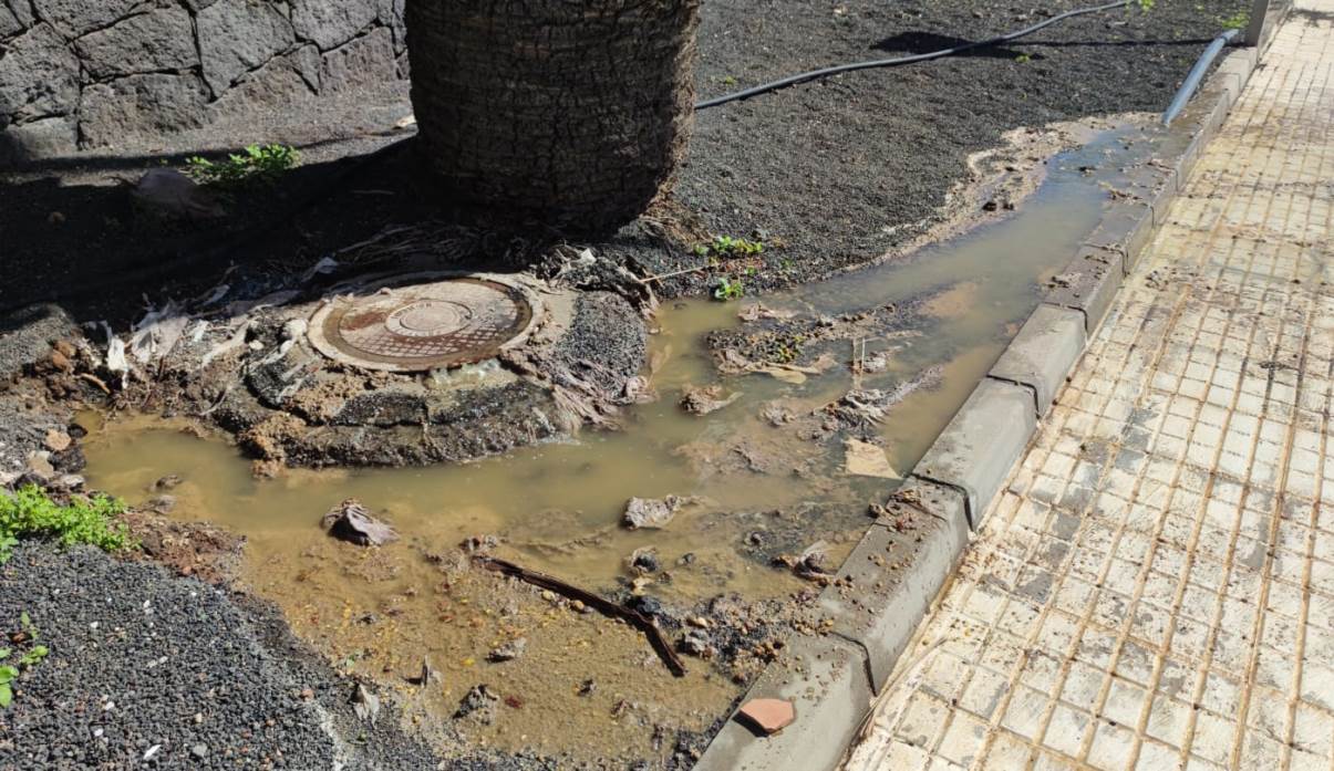 Vertido de aguas fecales en Costa Teguise