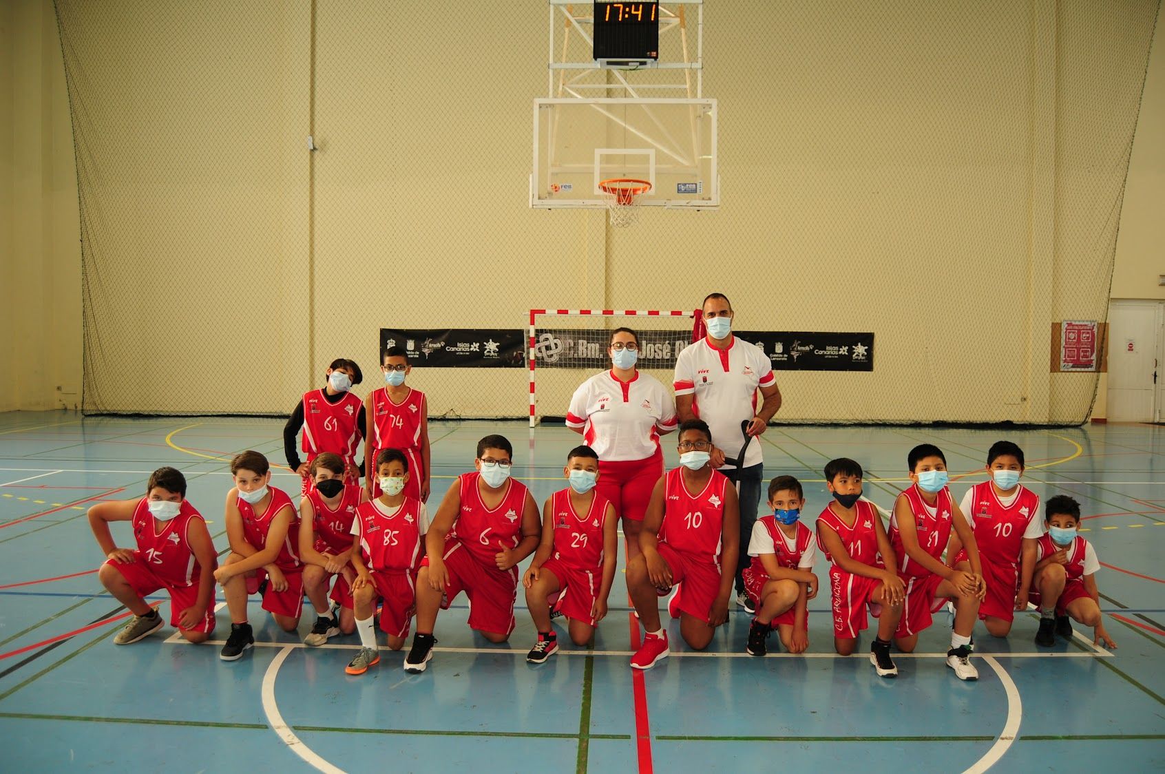 El club baloncesto Ariagona presenta la temporada El club baloncesto Ariagona presenta la temporada