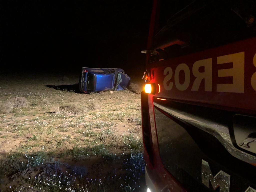 Vuelco en la carretera a Caleta de Famara.