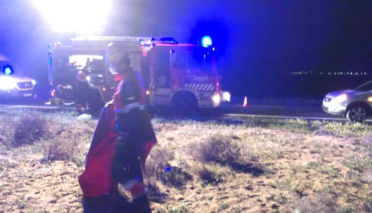 Herido tras volcar su coche en Famara. Herido tras volcar su coche en Famara.
