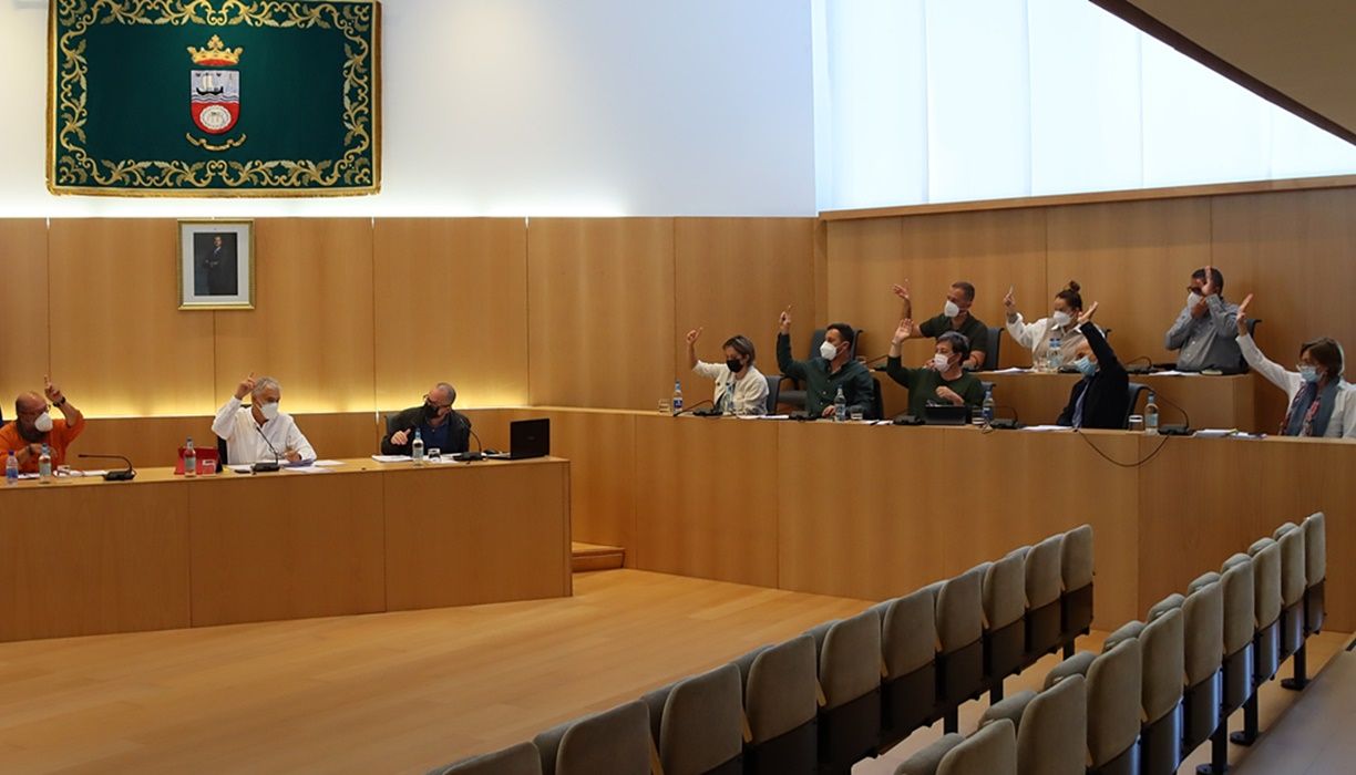 Grupo de Gobierno en Tías votando el presupuesto