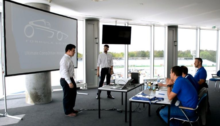 Galán defendiendo el proyecto Galán defendiendo el proyecto