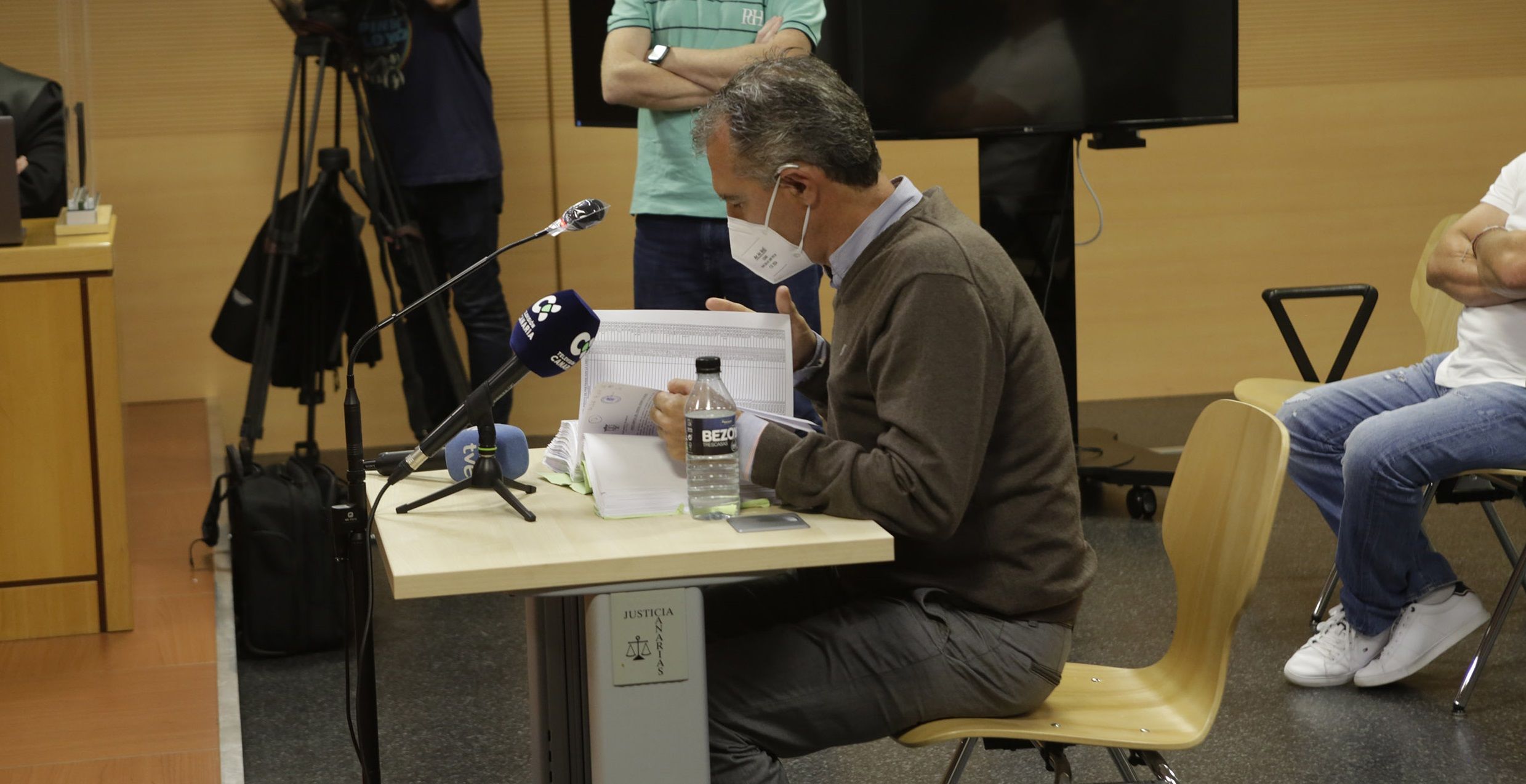 El tesorero de Arrecife, declarando como testigo en el juicio del caso Montecarlo (FOTOS José Luis Carrasco)