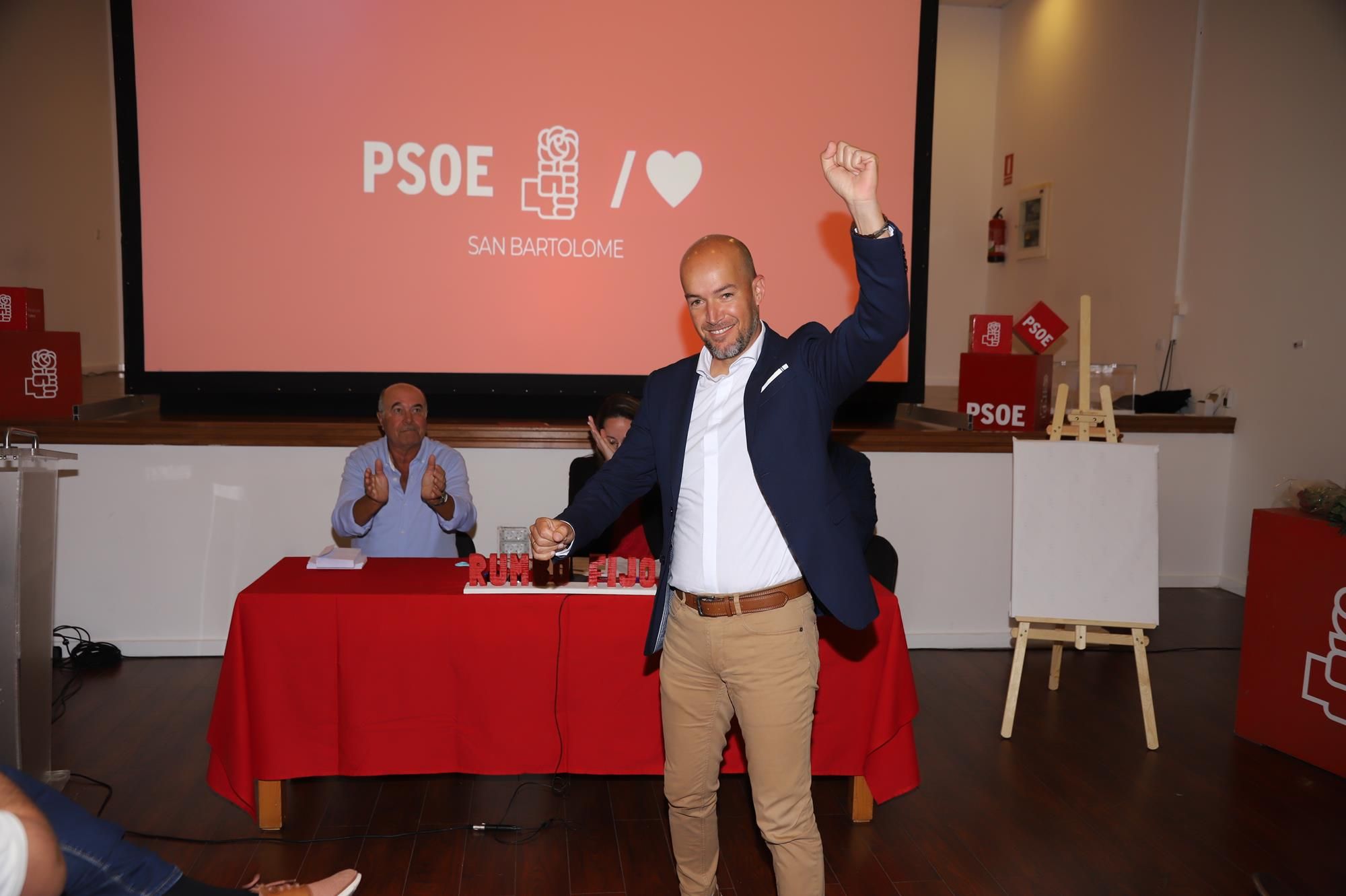Raúl de León, nuevo secretario general del PSOE de San Bartolomé Raúl de León, nuevo secretario general del PSOE de San Bartolomé