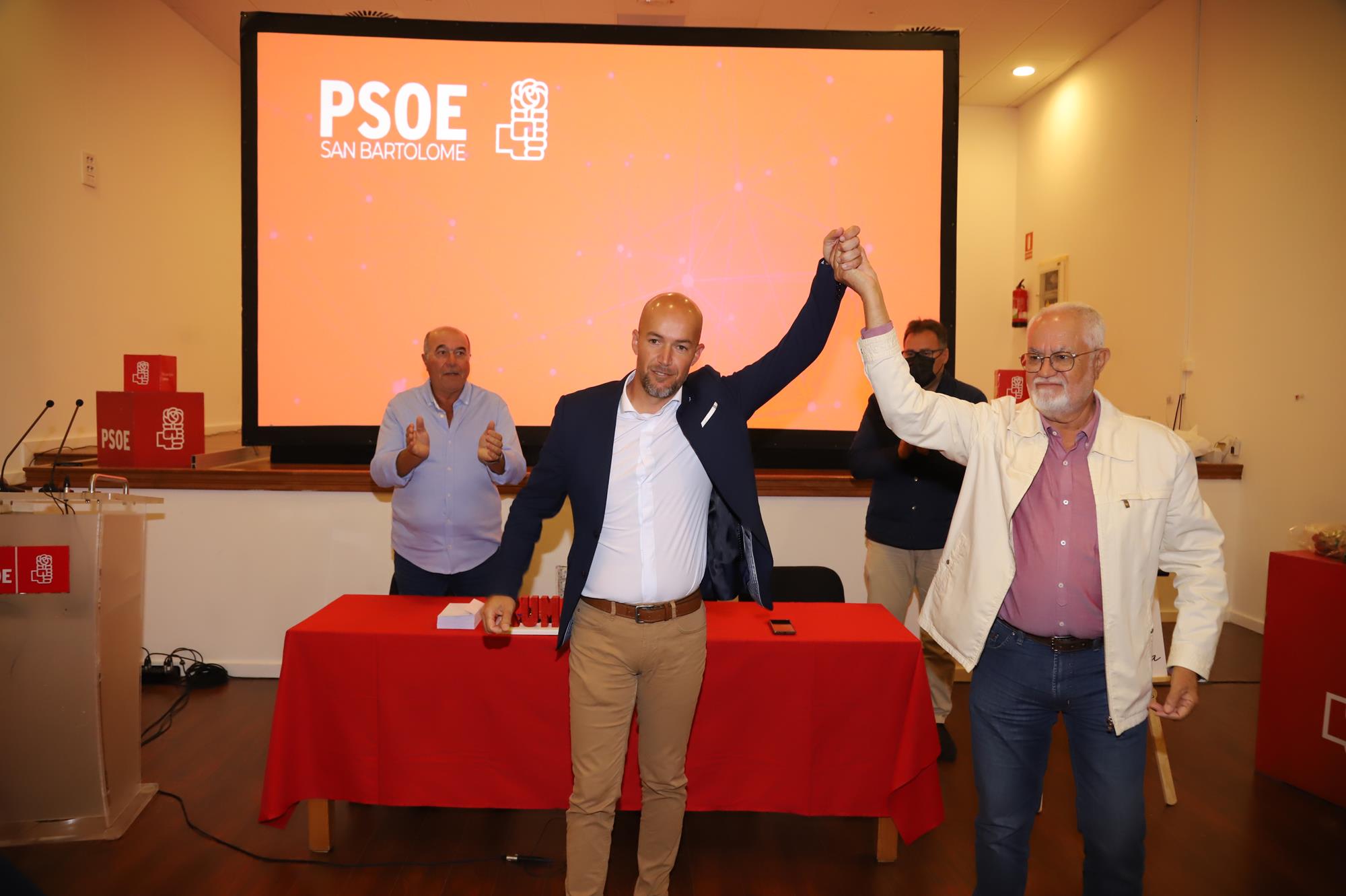 Raúl de León, nuevo secretario general del PSOE de San Bartolomé Raúl de León, nuevo secretario general del PSOE de San Bartolomé