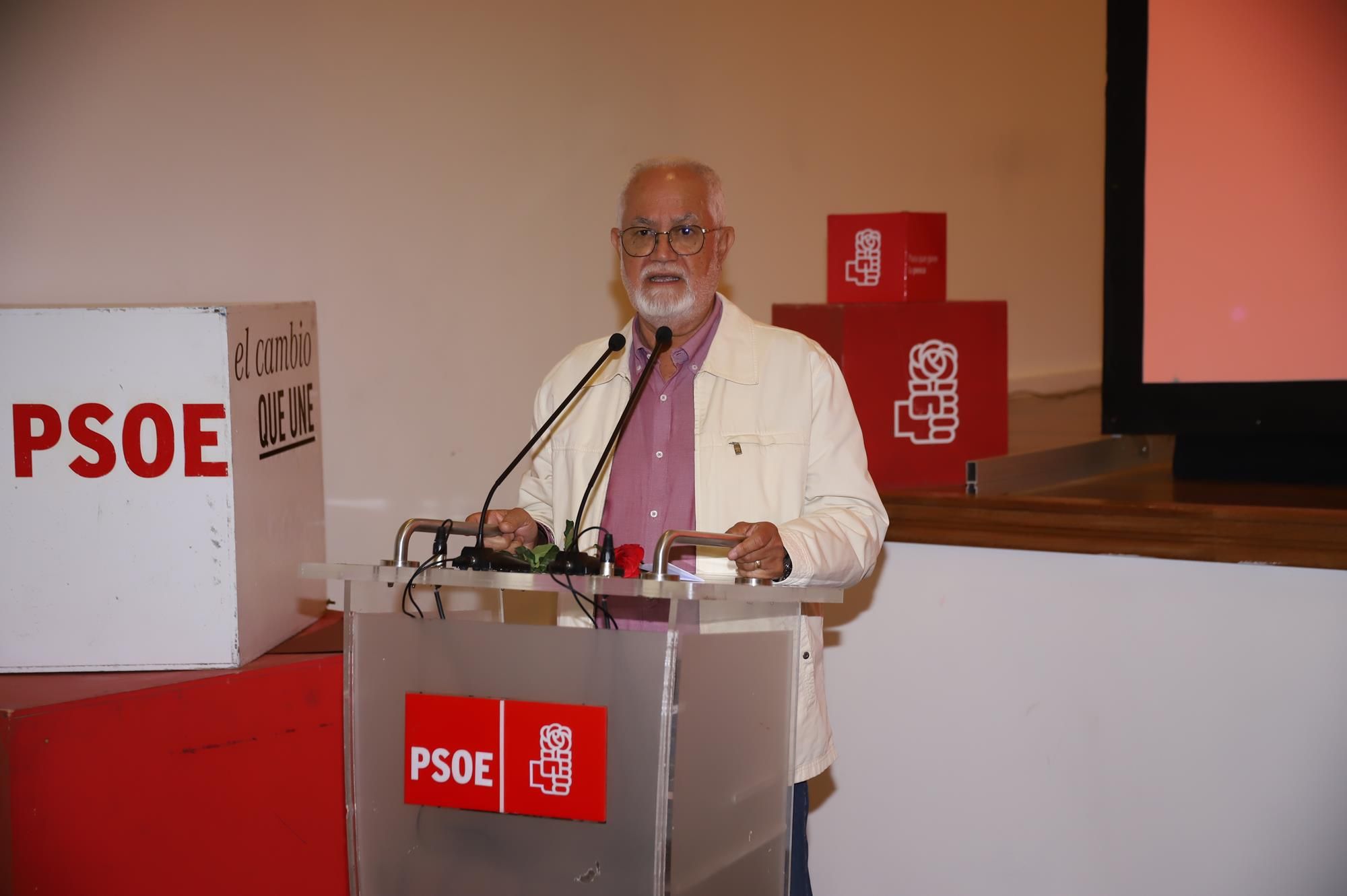 Raúl de León, nuevo secretario general del PSOE de San Bartolomé Raúl de León, nuevo secretario general del PSOE de San Bartolomé